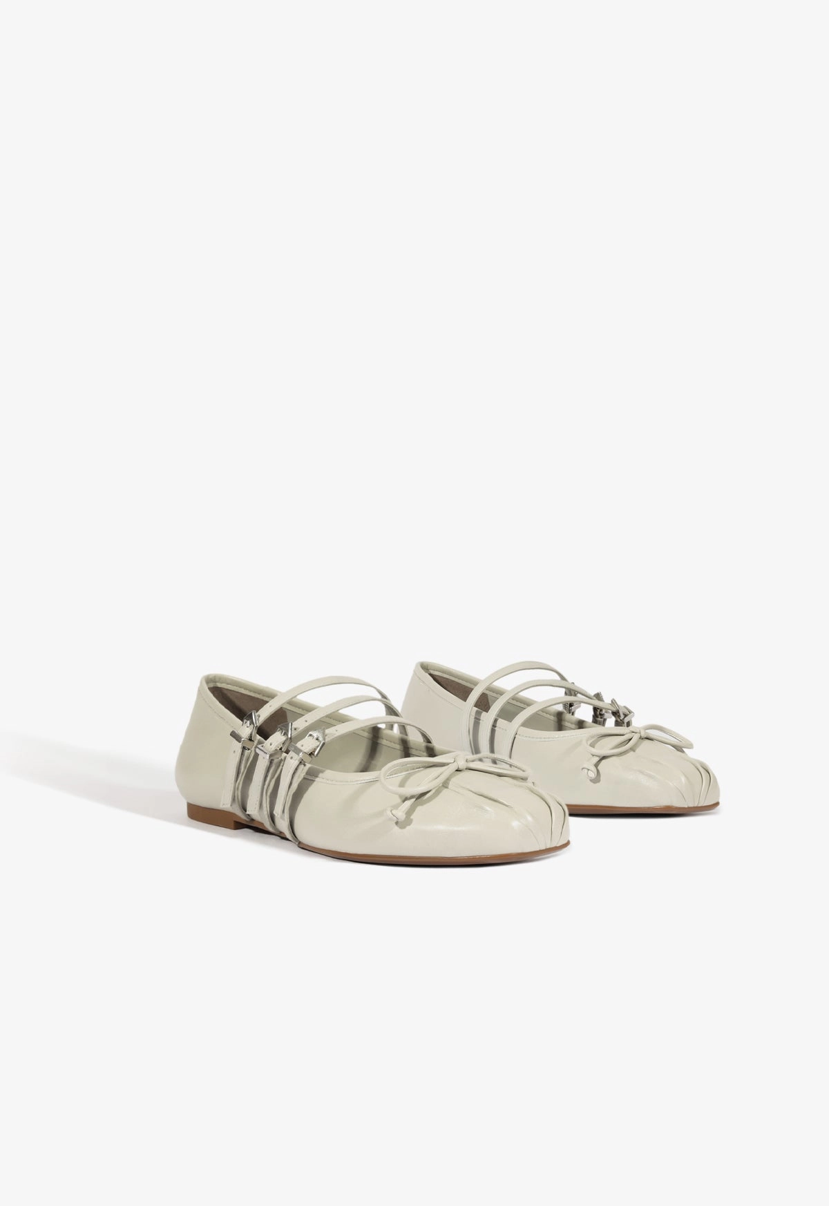 Everyday Ease Arissa Gray Leather Ballet Flat