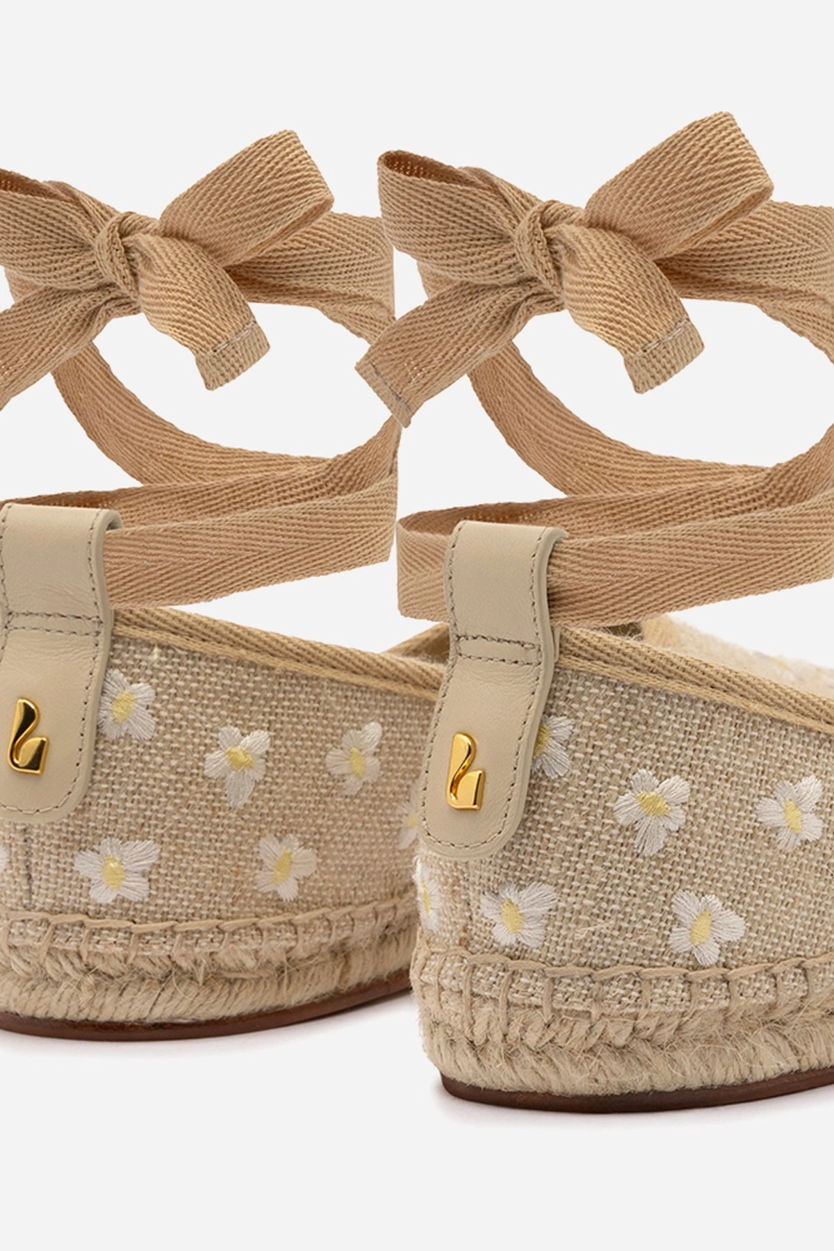 Everyday Ease Letizia Espadrille Flat In Raw Linen and Daisy Embroidery
