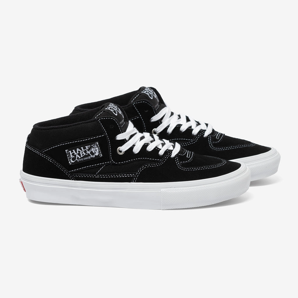 Skate Half Cab (Black/White) Complete Grip Performance Ride