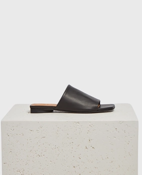 Ferhana Sandal Timeless Appeal Trendy Style