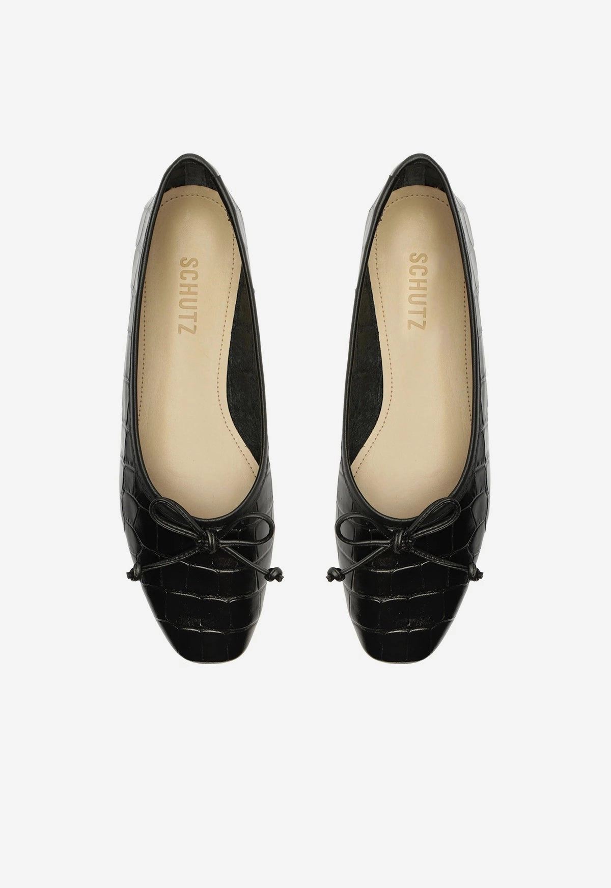 Flexible Construction Arissa Black Leather Ballet Flat