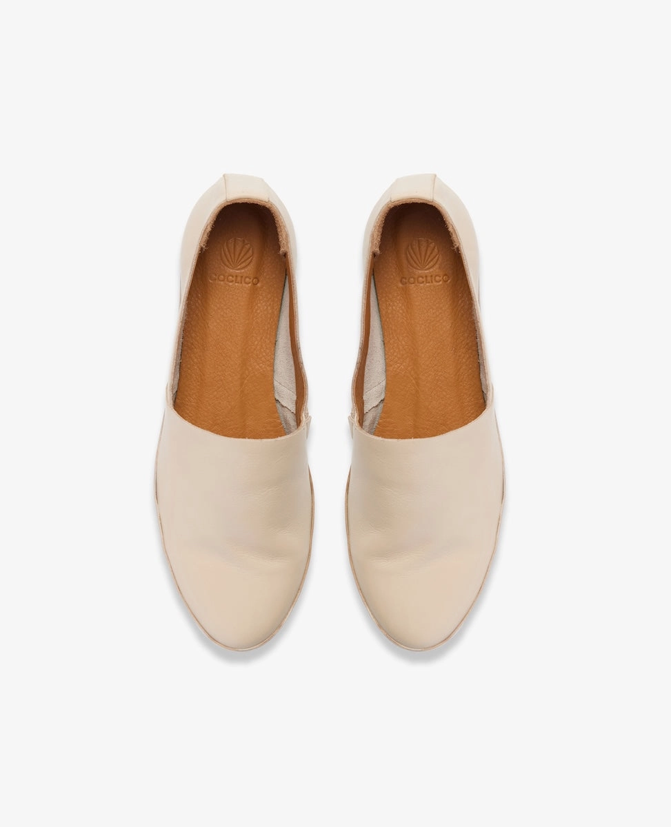 Gentian Flat Soft Leather