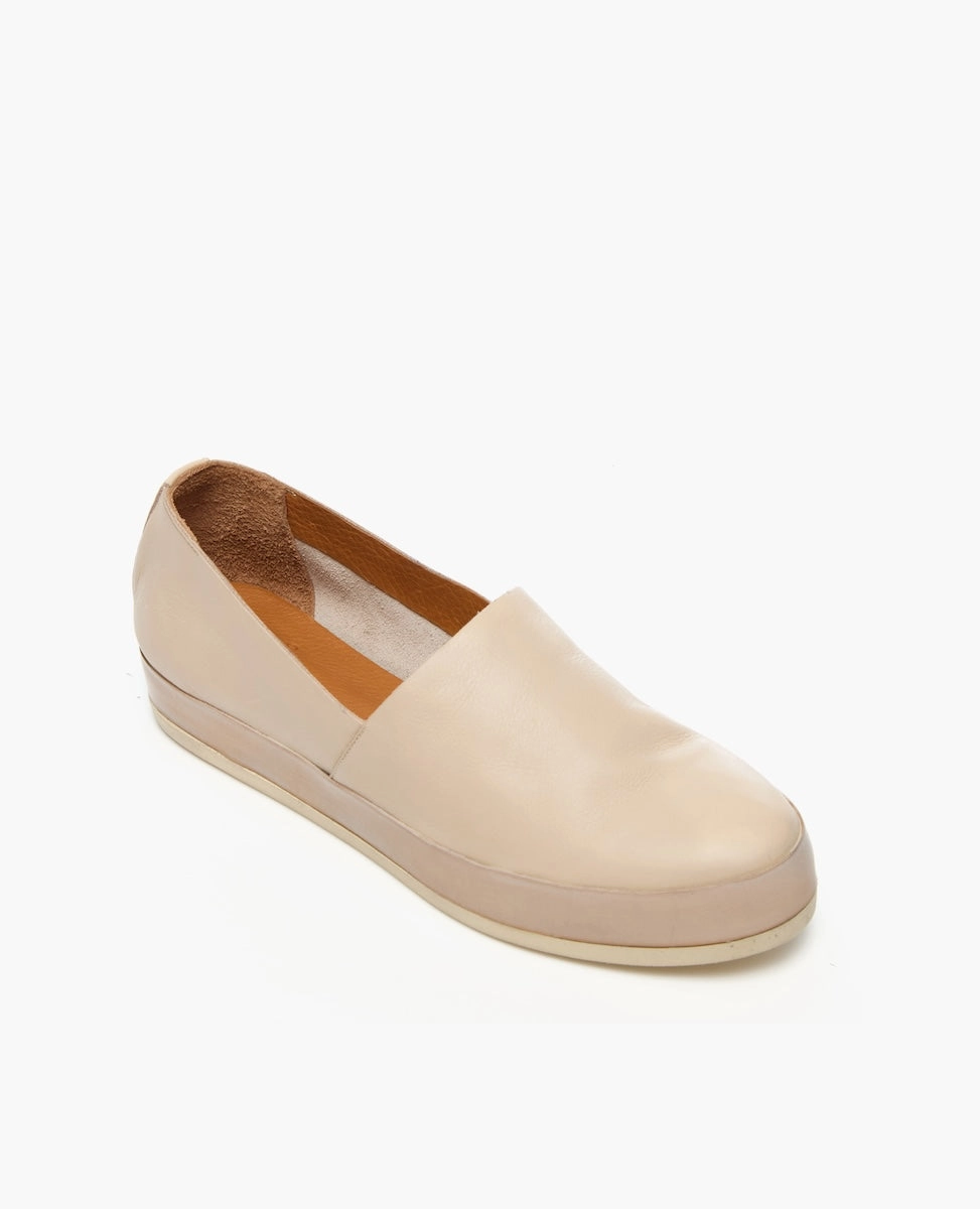 Gentian Flat Soft Leather