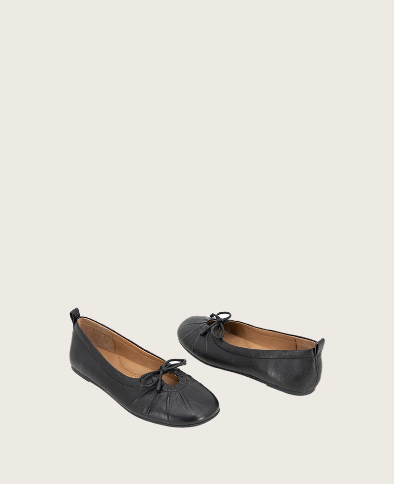 GENTLE SOULS - Marilyn Leather Pleated Ballet Flat Smart Comfort