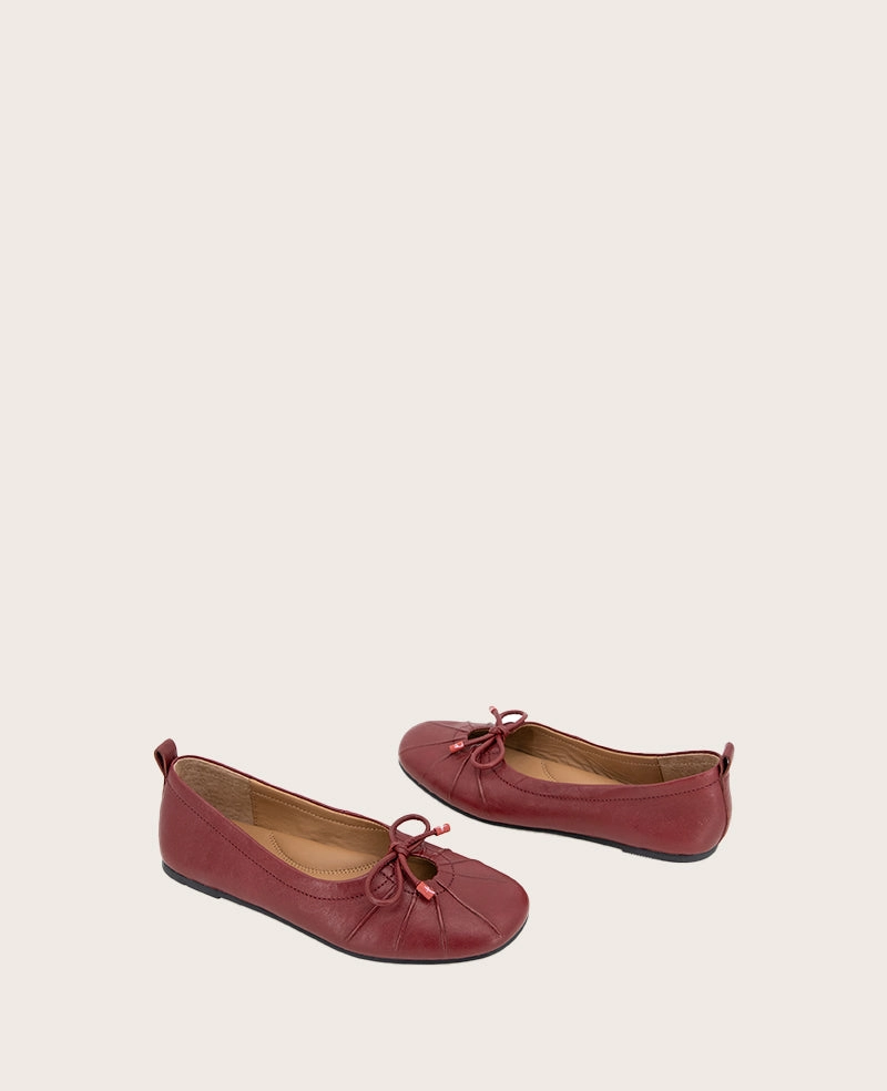 GENTLE SOULS -  Marilyn Leather Pleated Ballet Flat Versatile Look