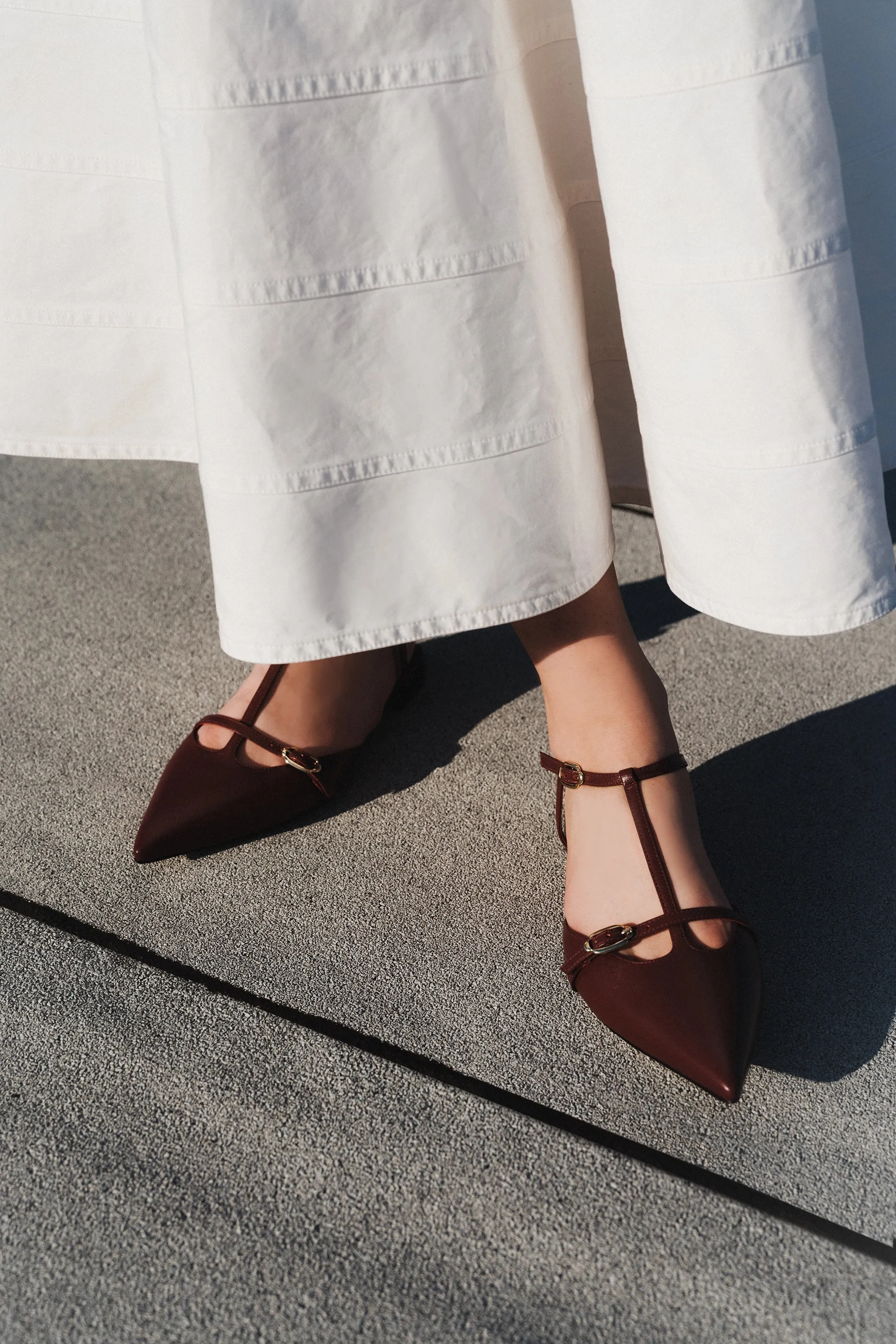 Grace Flat In Burgundy Leather Premium Finish