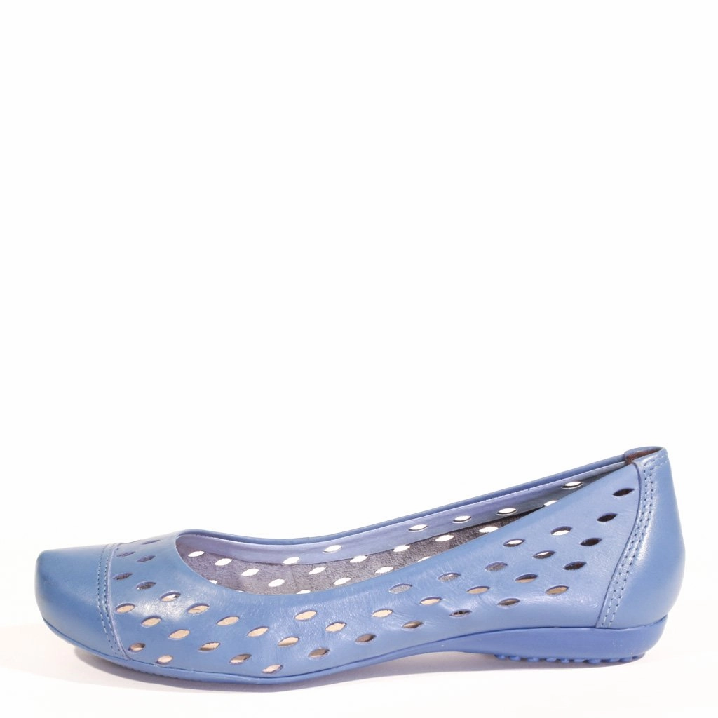 Grand Leather Comfort Flats Versatile Fit