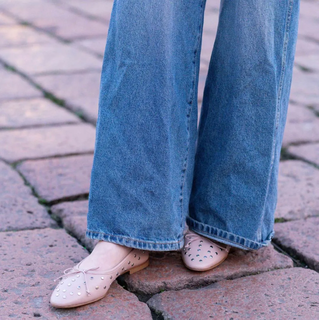 High-End Feel Como Studs-Beige Nude