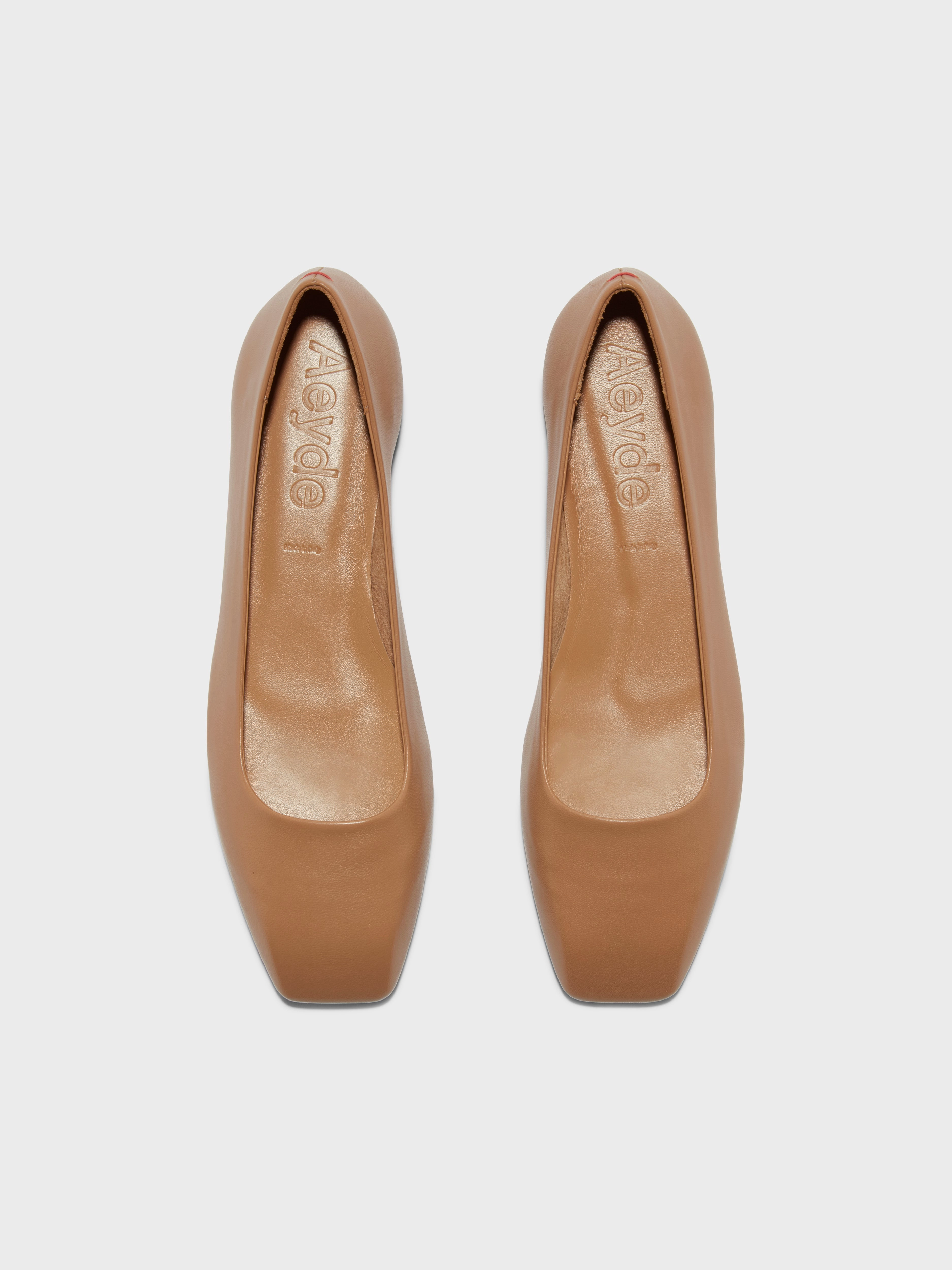 Ida Leather Square-Toe Flats Sleek Construction