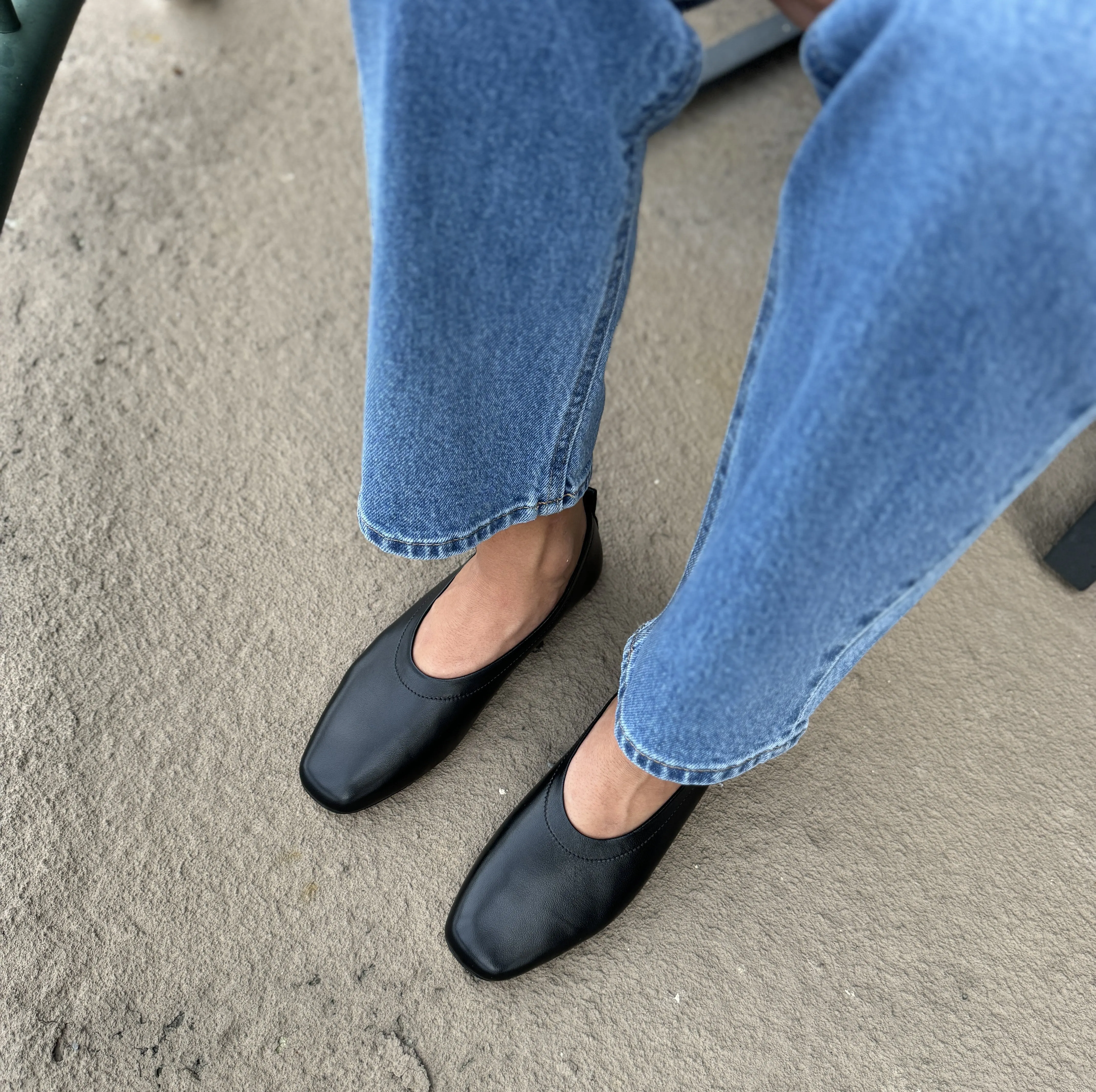 Imola - Black Leather High Quality