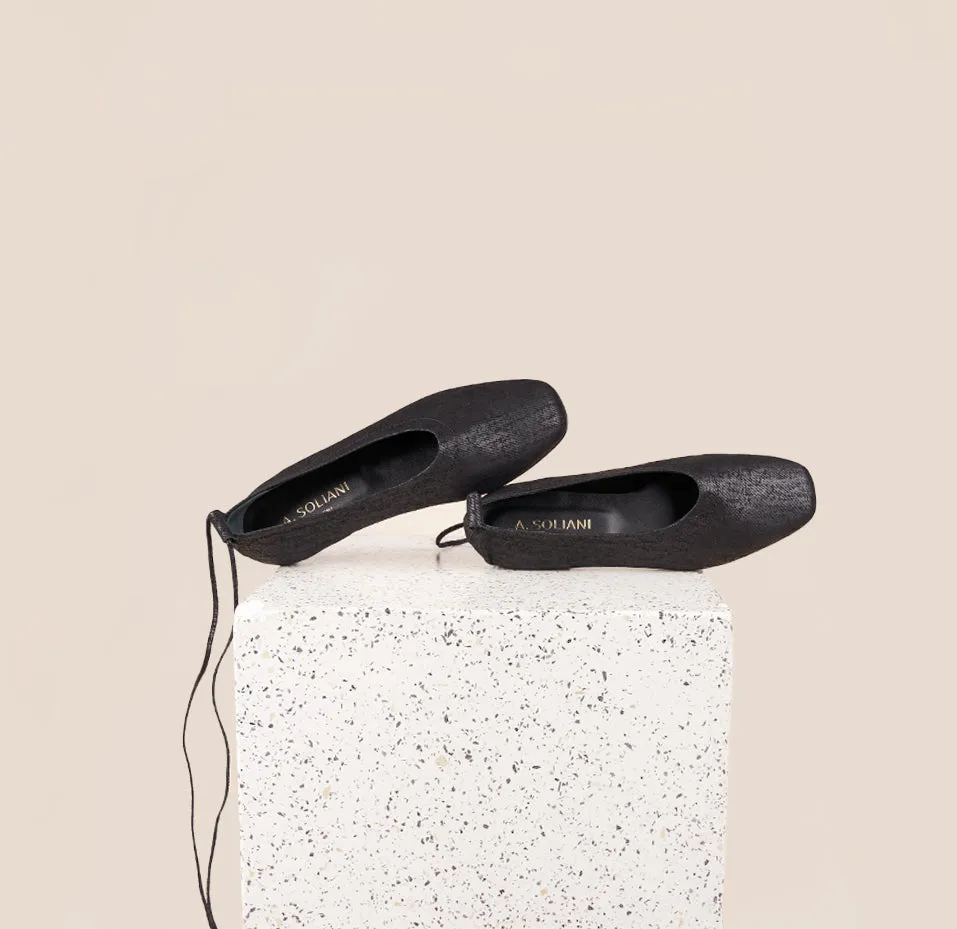 Imola - Black Twill Versatile Fit