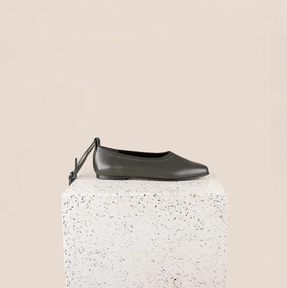 Imola - Olive leather (Removable Ties) Travel Light