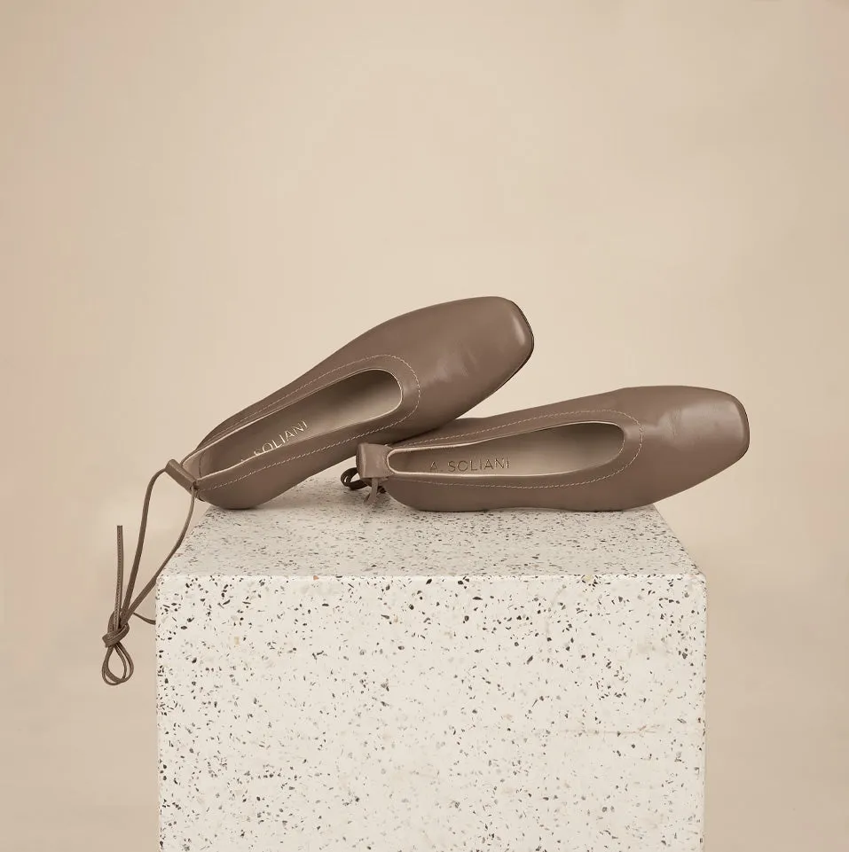Sleek Construction City Stride Shoes Imola - Taupe