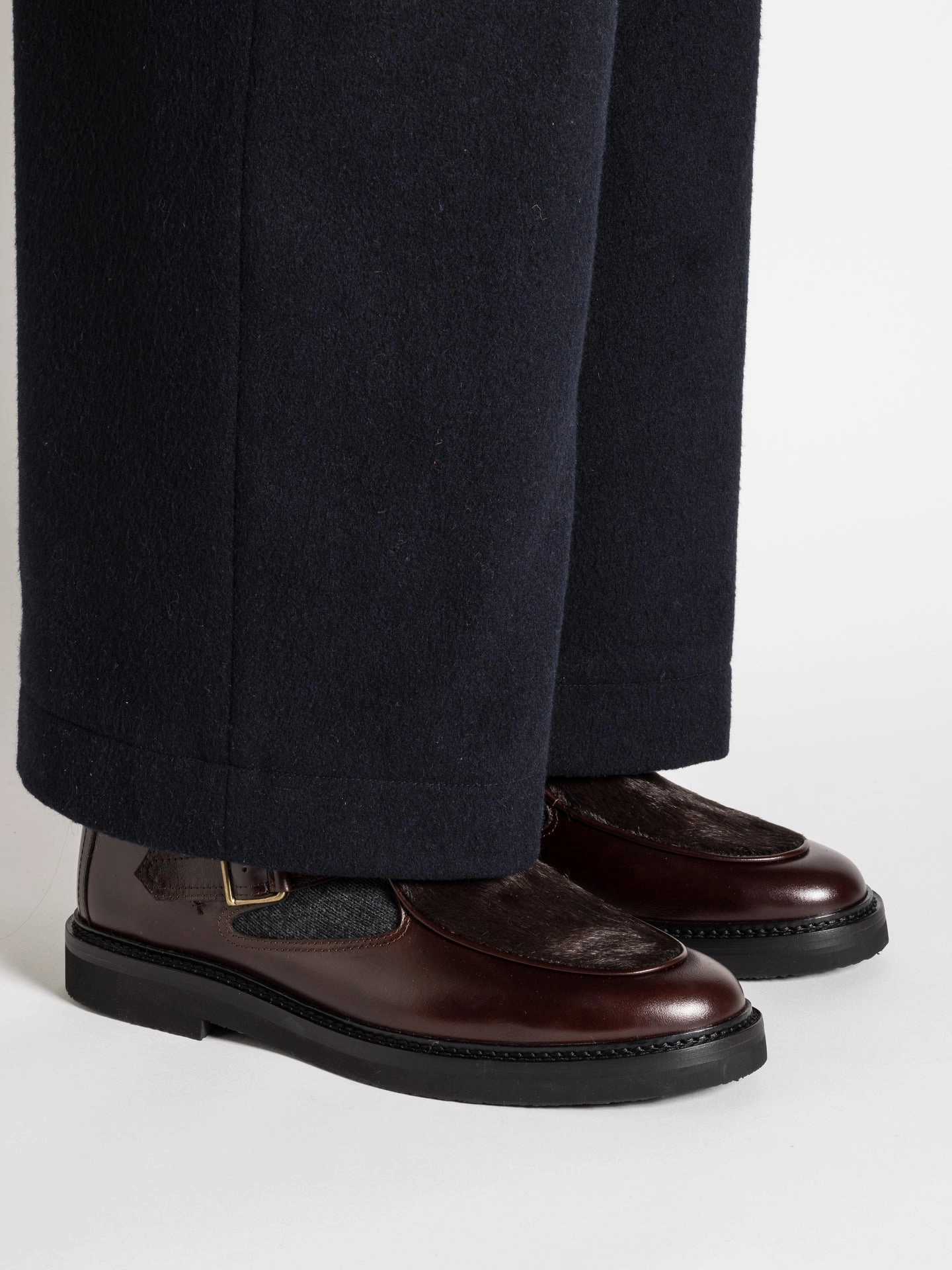 JO HAIRY CALF DARK BROWN Shockproof