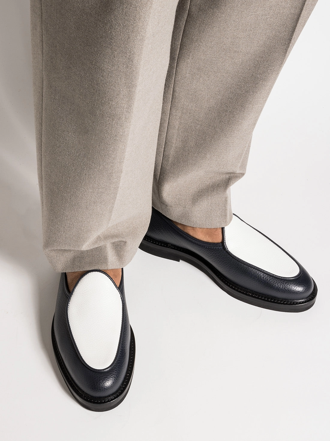 LEX GRAINED NAVY AND WHITE Office-To-Outing