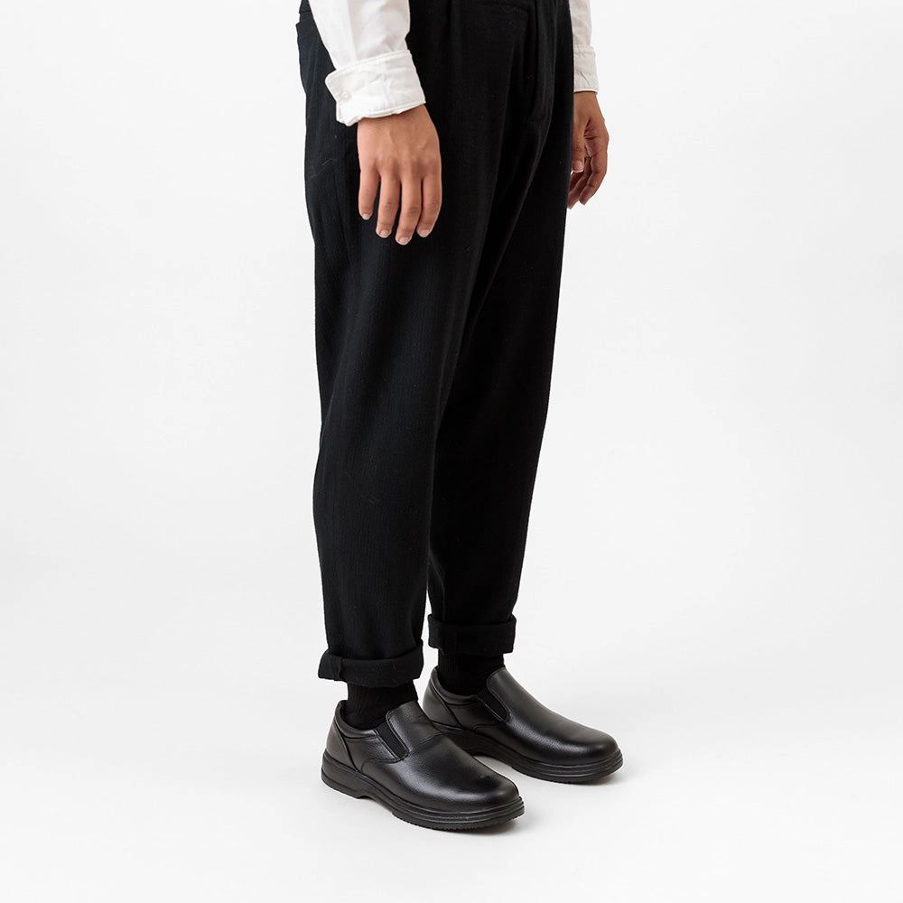 Manager Unisex in Black Lightweight Feel