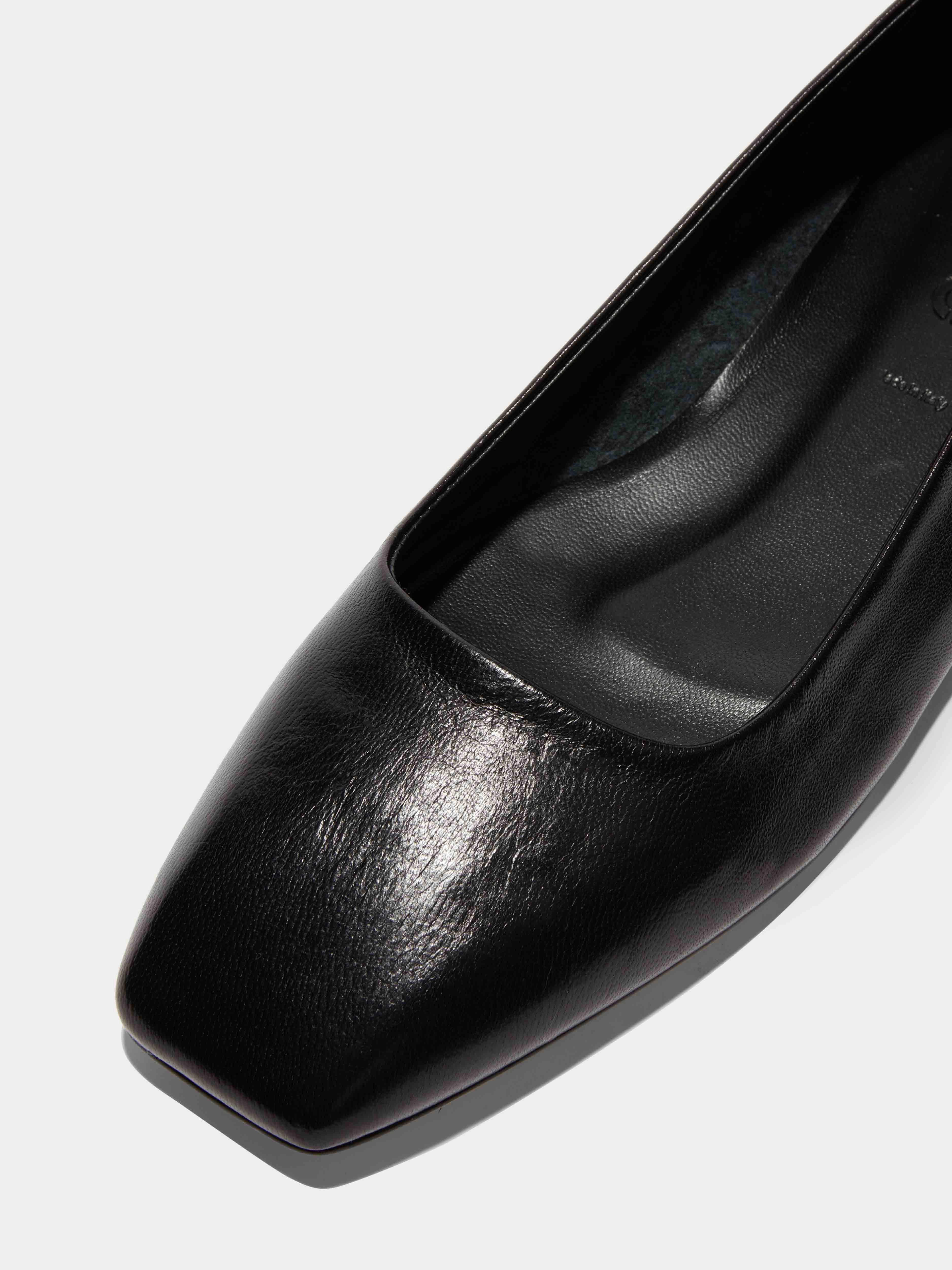 Modern Look Ida Leather Square-Toe Flats