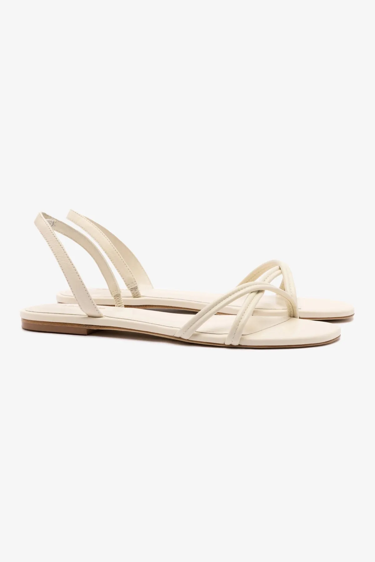 Moisture wicking Annie Flat In Ivory Leather