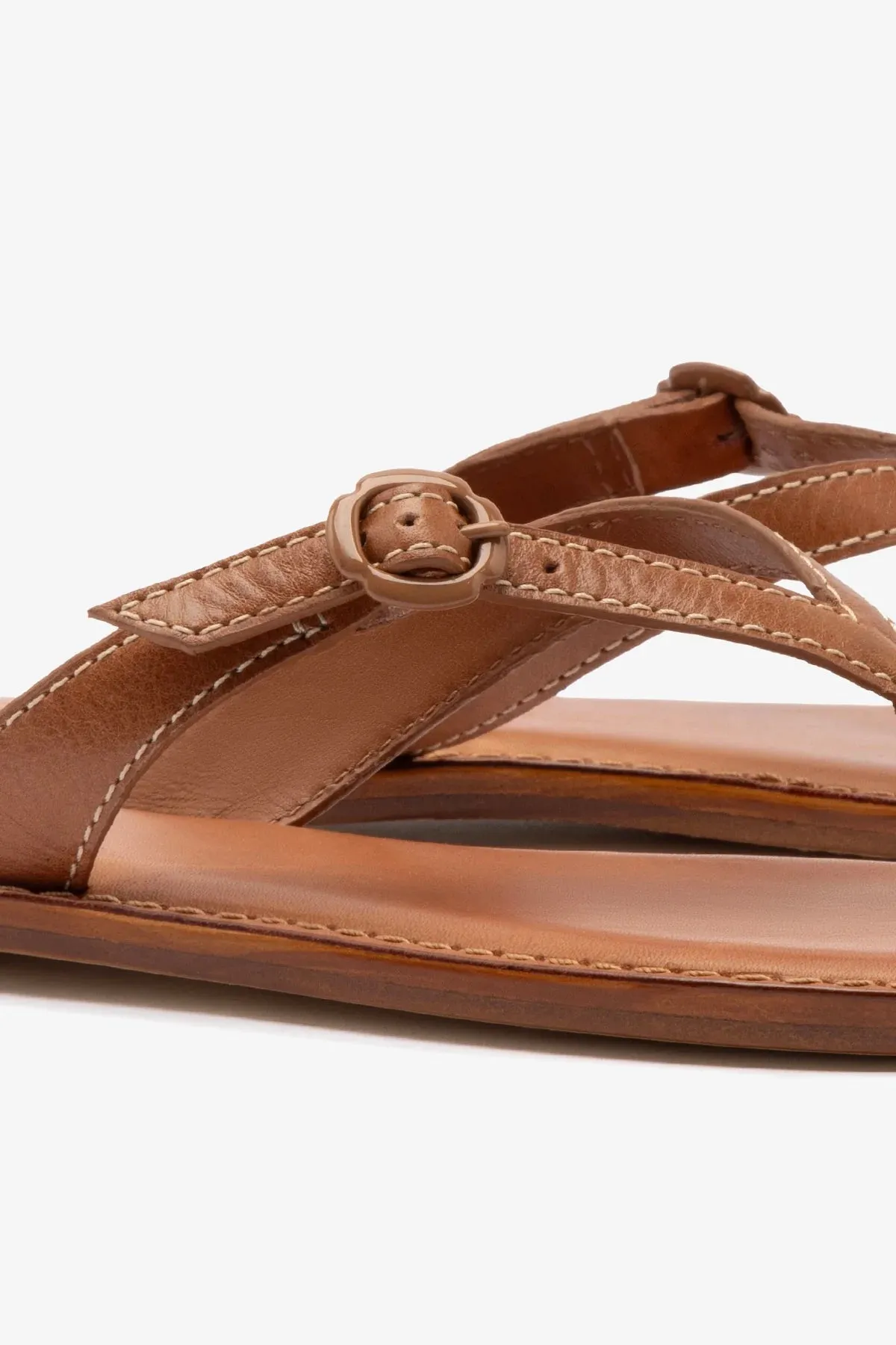 Moisture wicking Mary Kate Flat Sandal In Caramel Leather