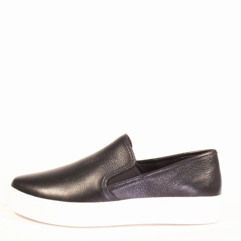 On-Trend Wilson Slip On Sneakers