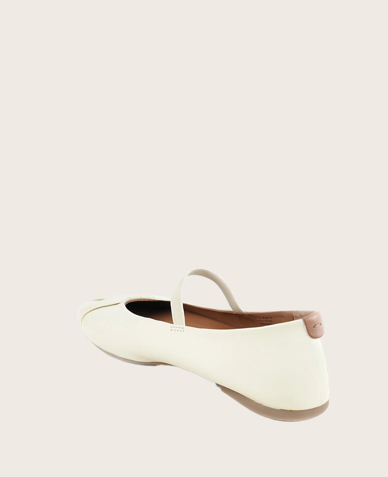 Packable design GENTLE SOULS -  Walden Leather Pleated Toe Mary Jane Flat