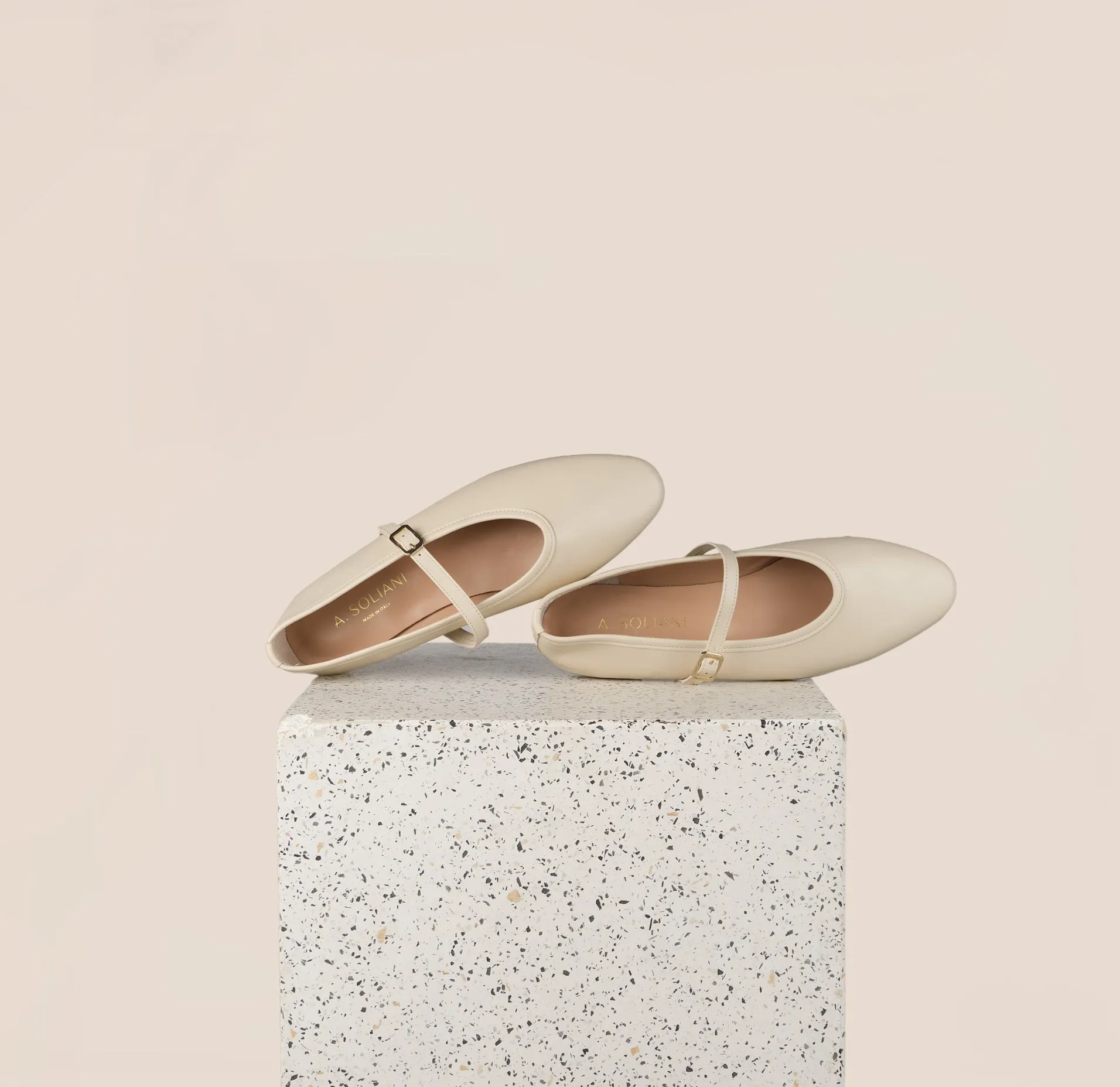 Cori - Ivory Smart Comfort Design