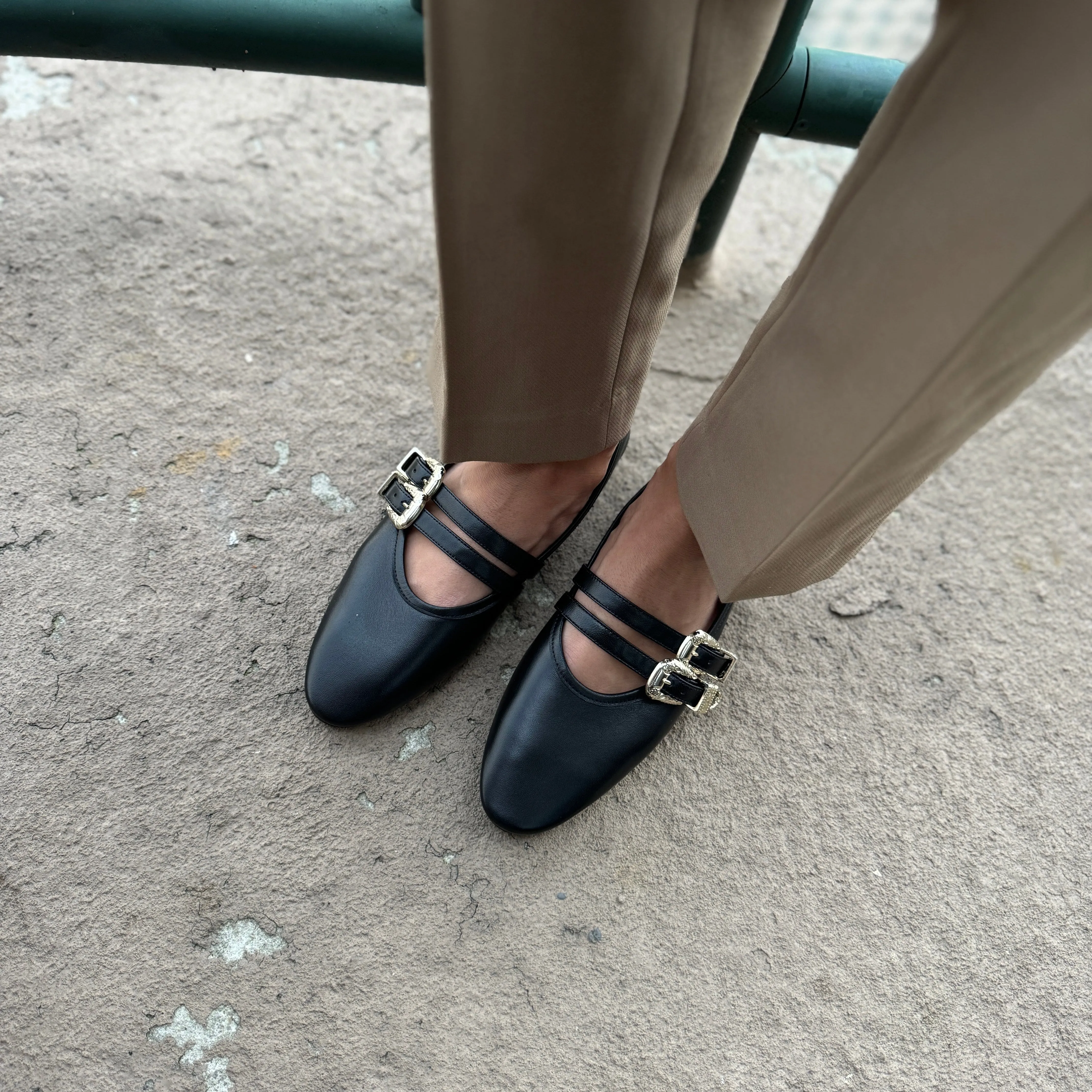 Premium Comfort Udine Black Leather