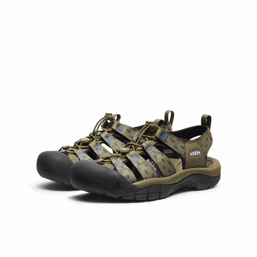Pure Breeze Men's Newport Retro Sandal x ??tudes Studio  |  Etudes Olive