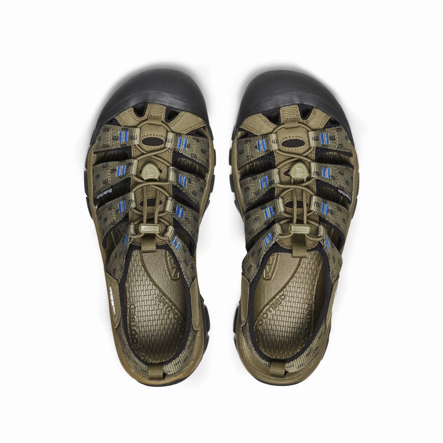 Pure Breeze Men's Newport Retro Sandal x ??tudes Studio  |  Etudes Olive