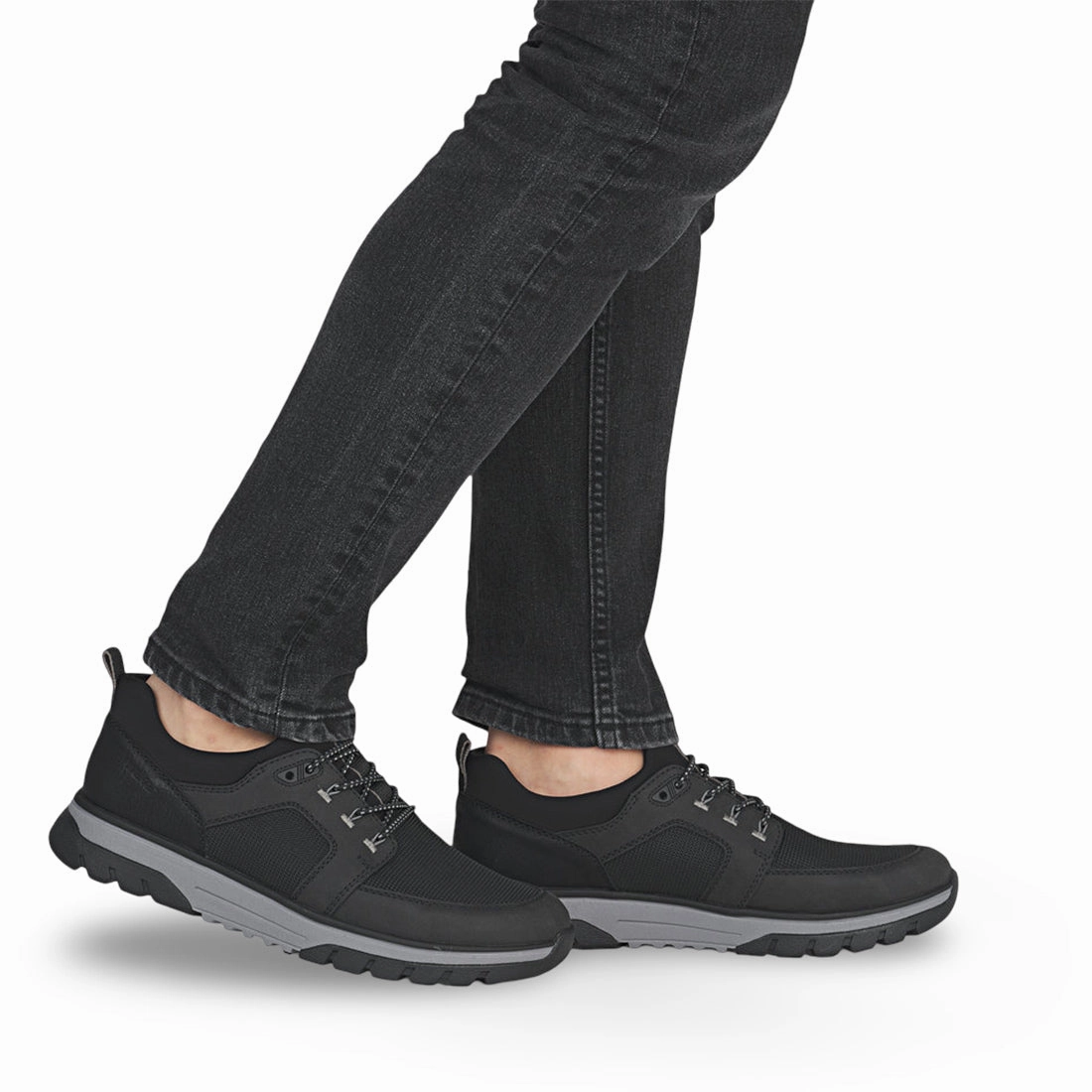 Relaxed Design Casual Sneaker B9351