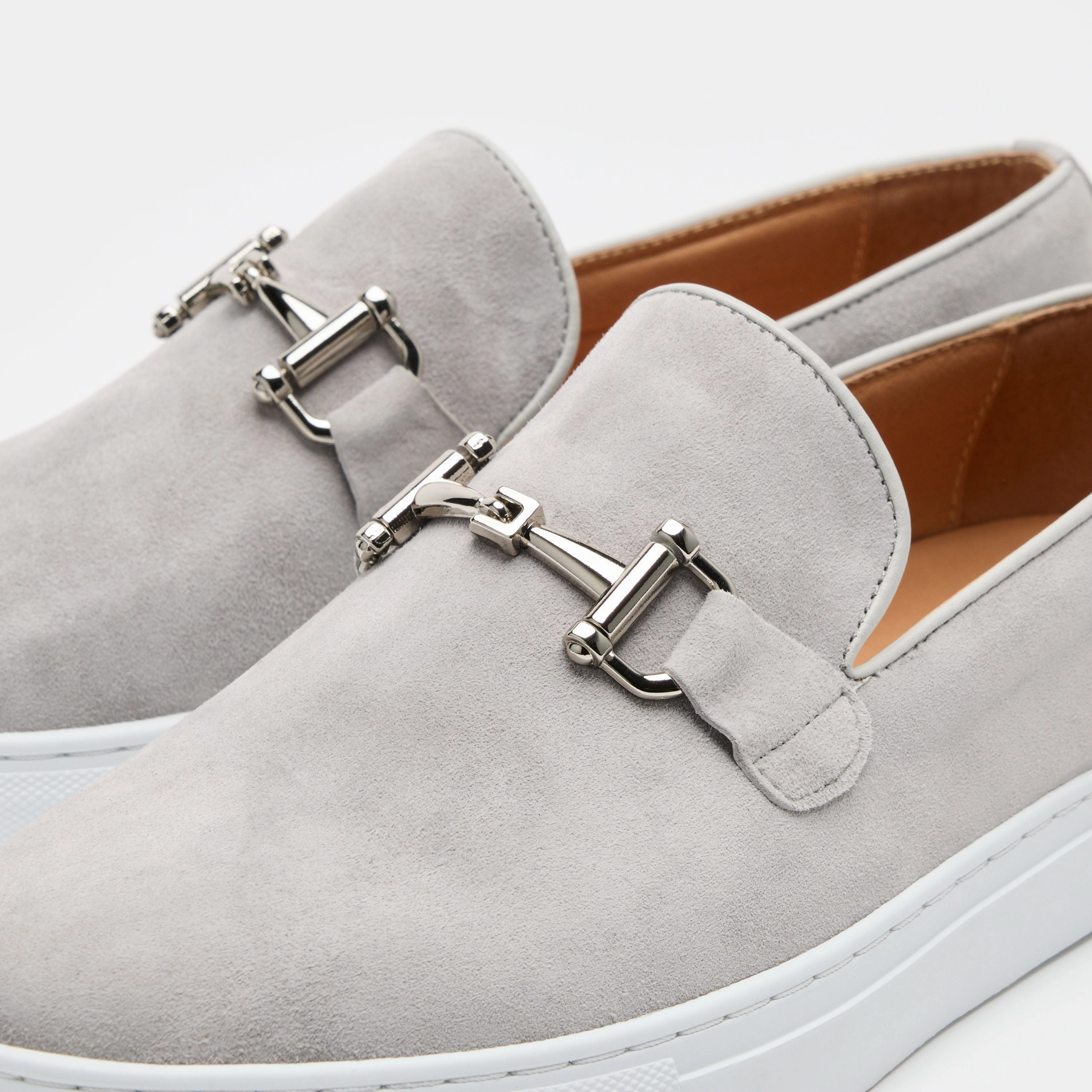 Roomy Toe Boardwalk Light Grey Suede Horse-Bit Sneakers