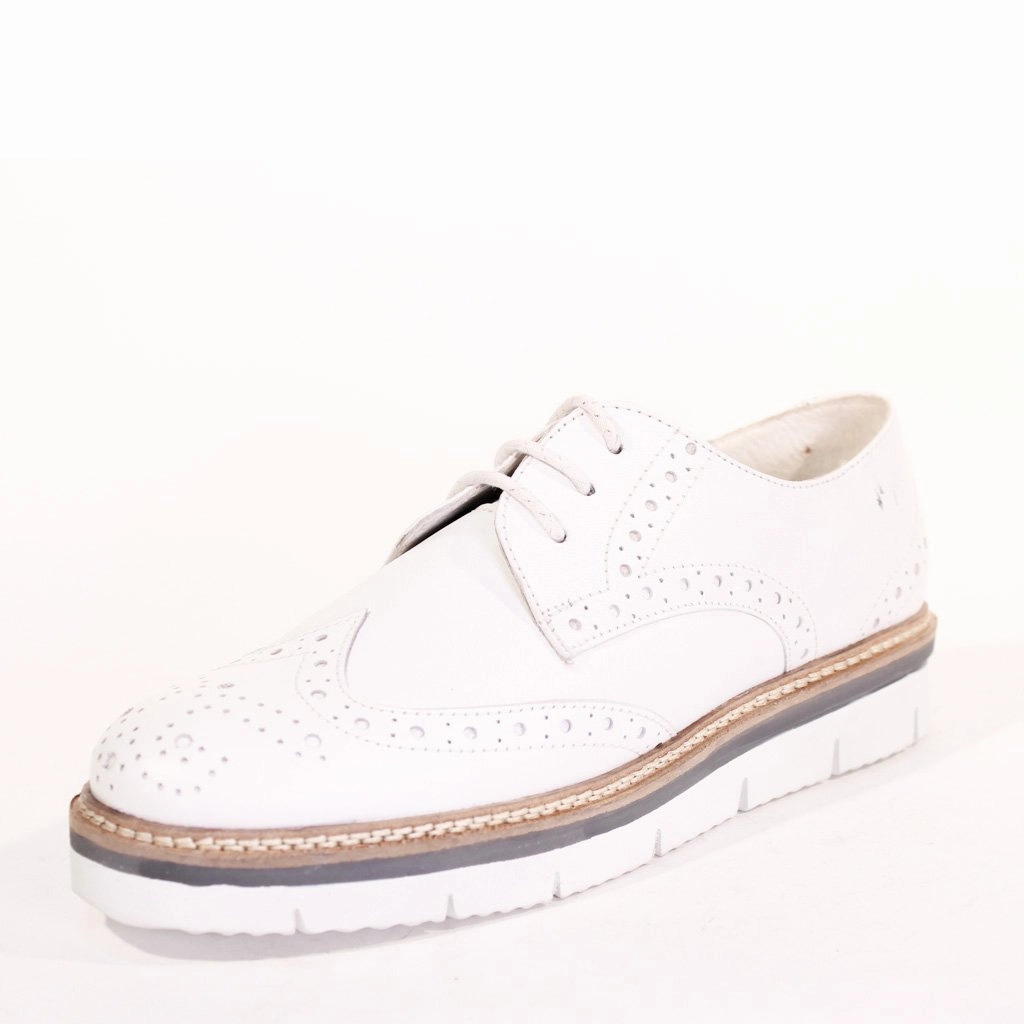 Rue Leather Oxford Sneakers Lightweight Construction
