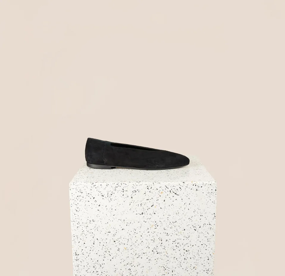 Scala - Black Suede Travel Light