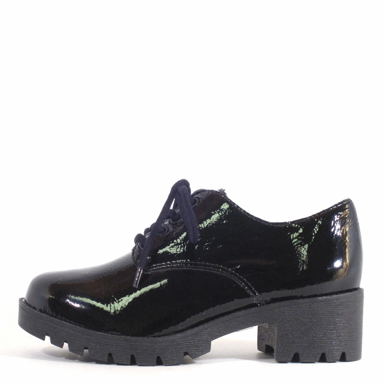 Seamless interior Uptown Lug Sole Oxfords