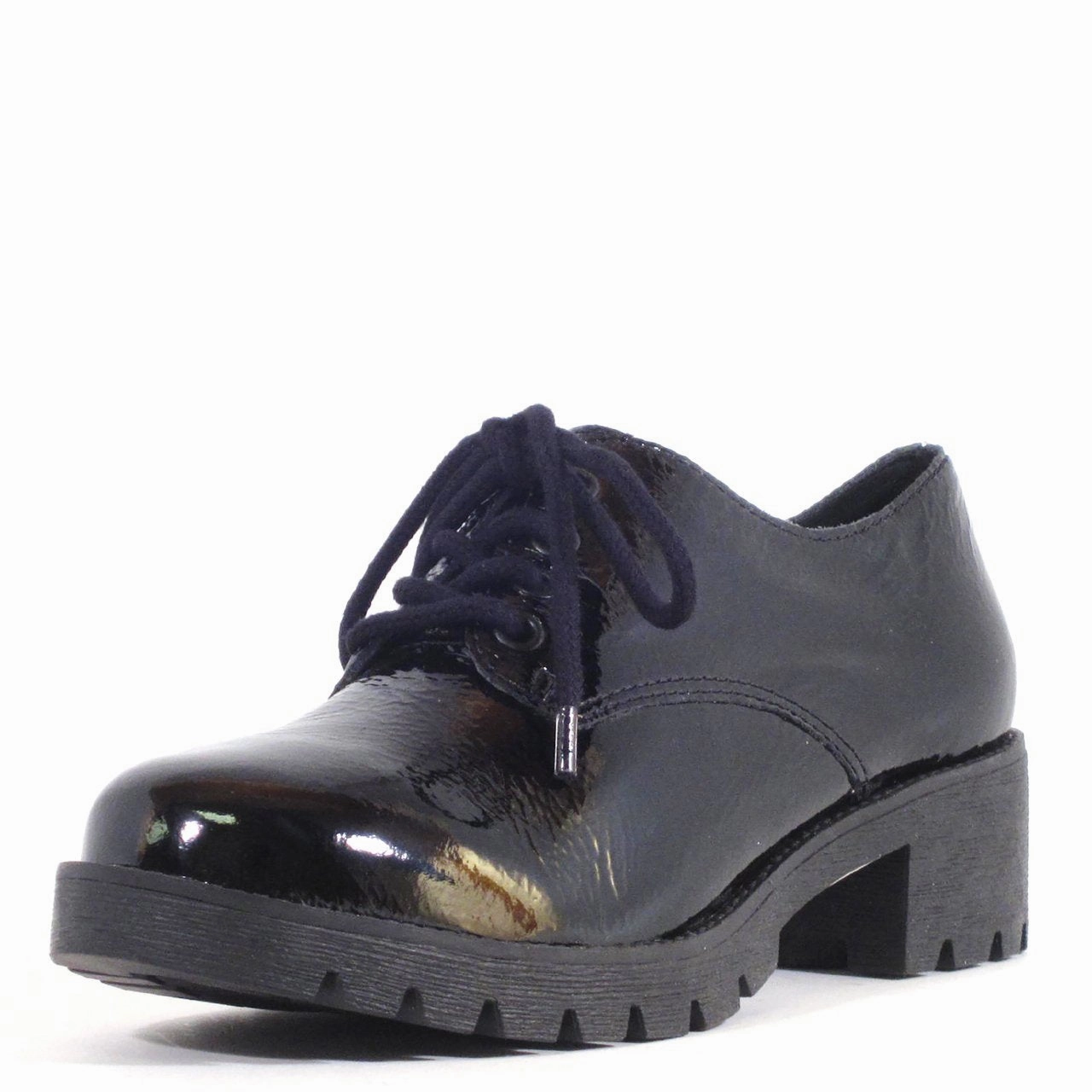 Seamless interior Uptown Lug Sole Oxfords