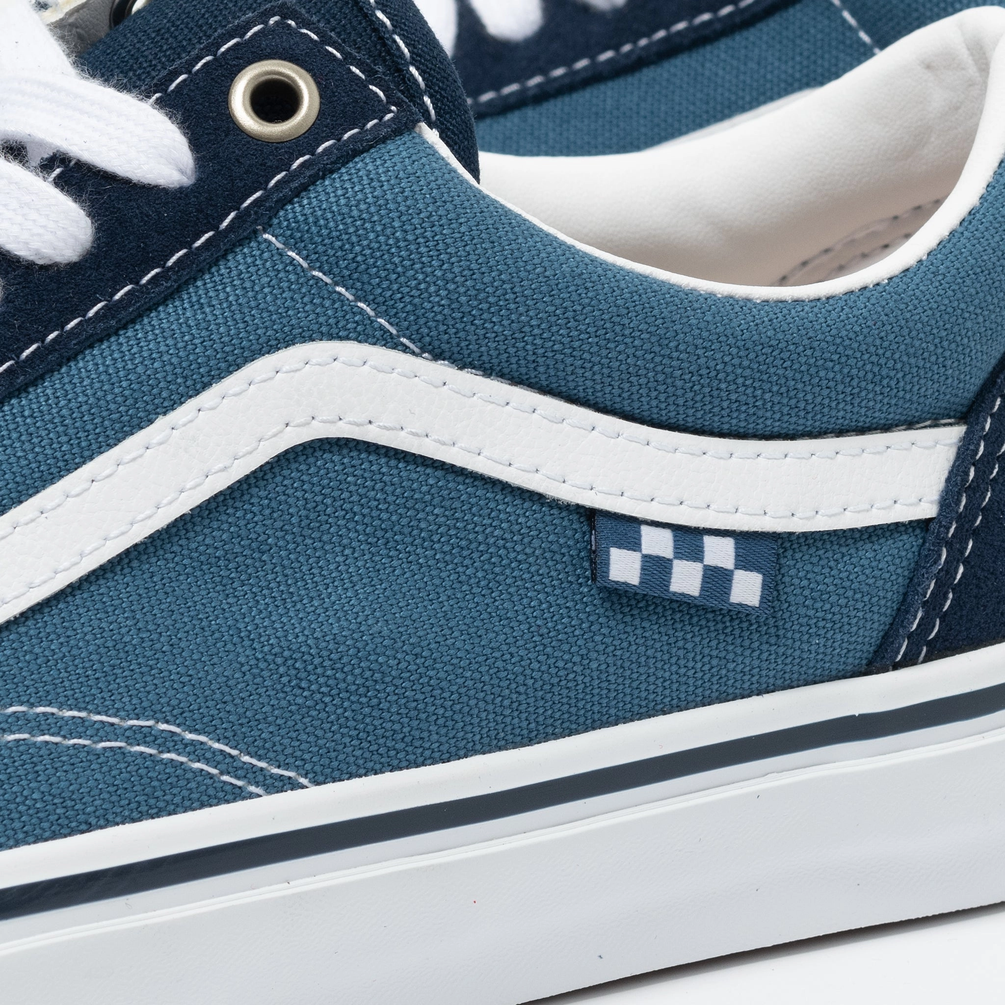Skate Old Skool (Navy/White) Daily Flow