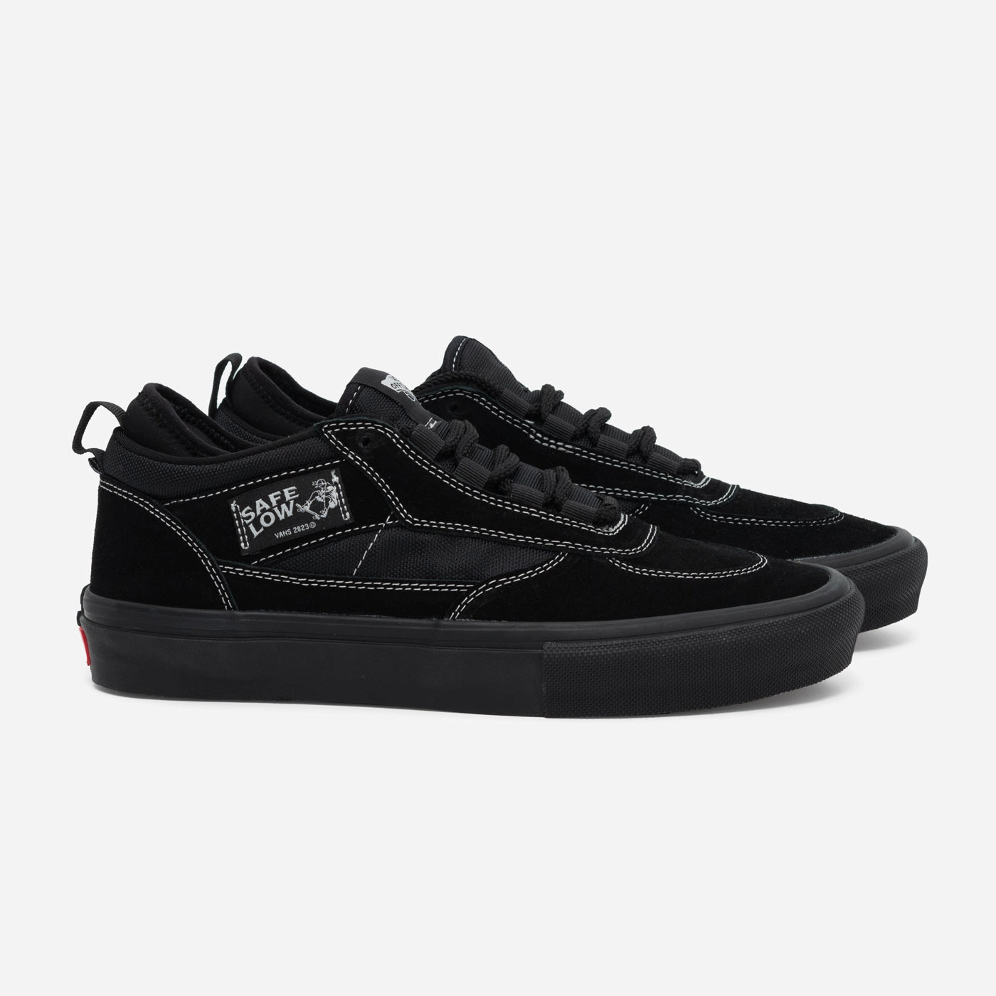 Skate Safe Low (Black/Black) Easy Step