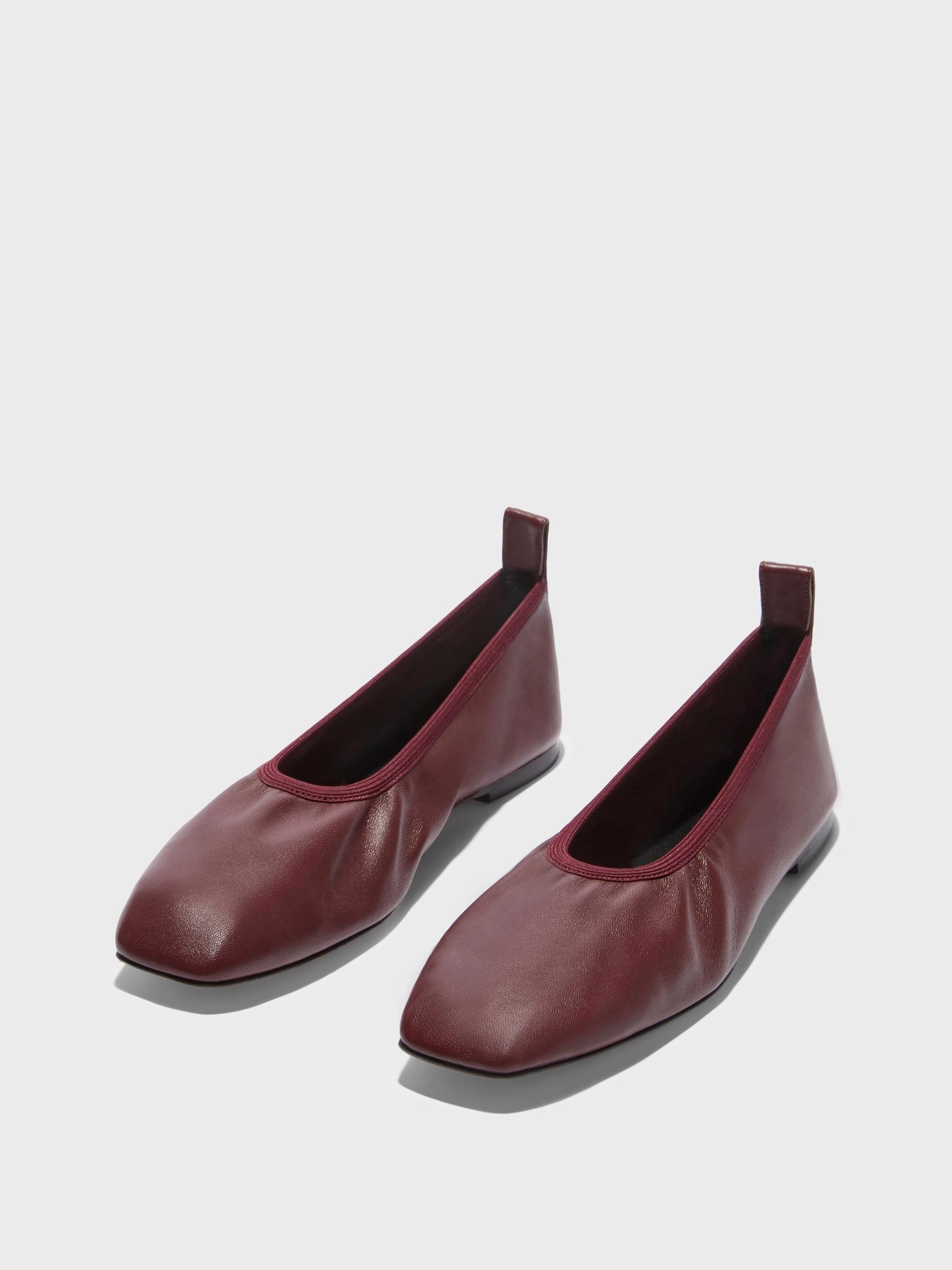 Sleek Look Nomi Ruched Flats