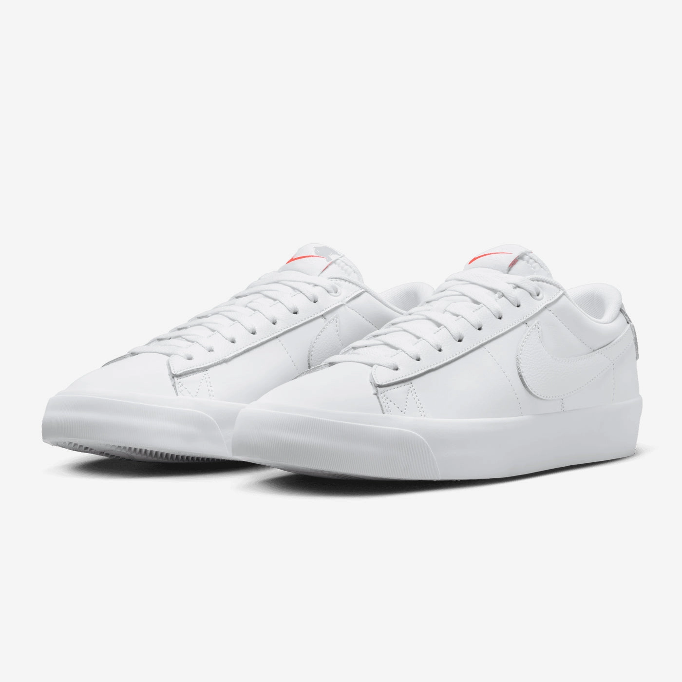 Street Spin Blazer Low GT (White/White)