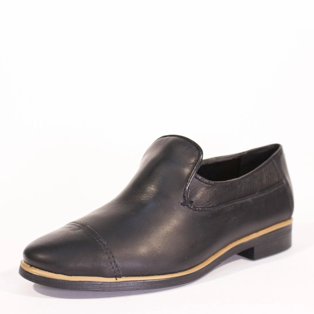 Style Step Winner Leather Loafers
