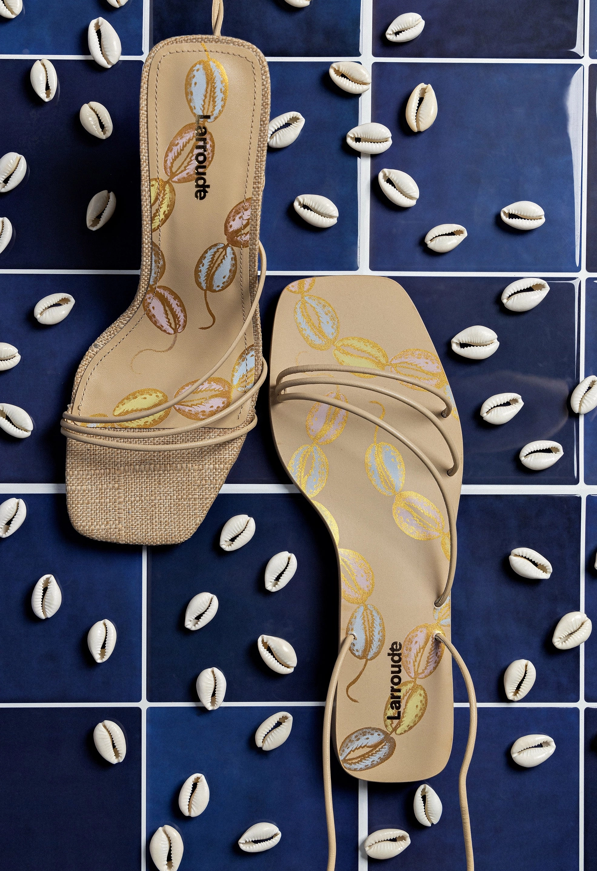 Stylish Basic Nadia Flat Sandal In Beige Leather