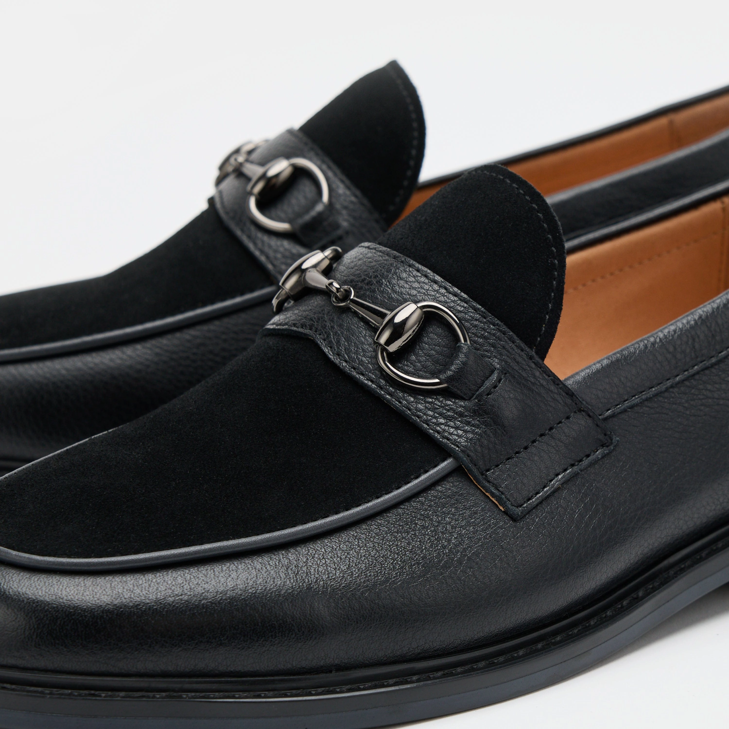 Supportive Footbed Boardwalk Black Pebble Leather Horse-Bit Loafers