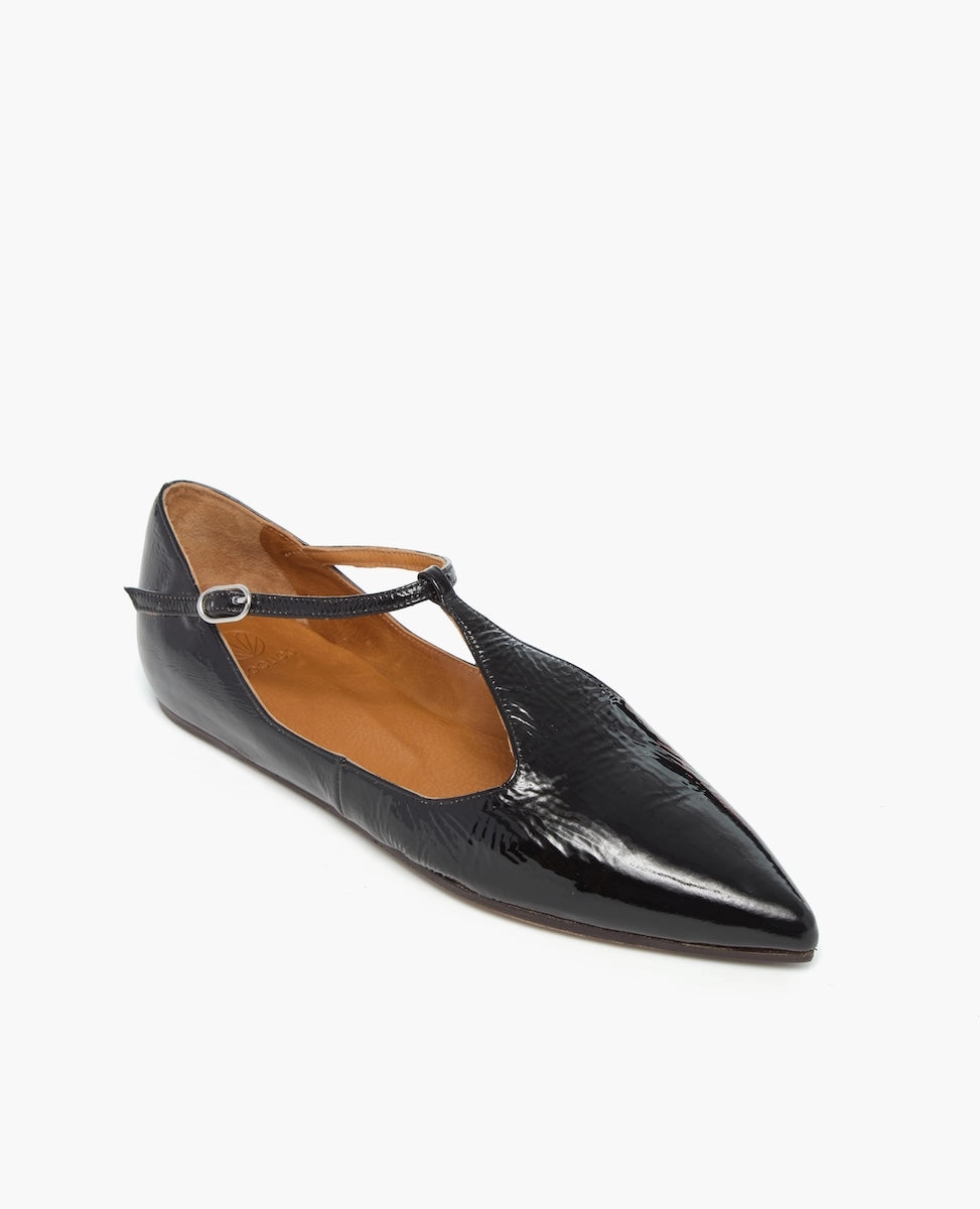 Travel Essential Devant Flat