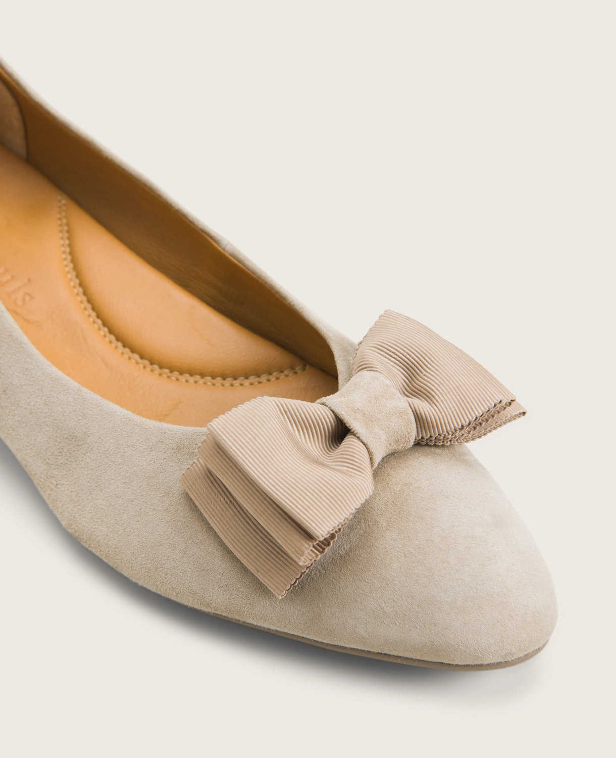 Trendy Walk GENTLE SOULS - Atlas Suede Bow Flat