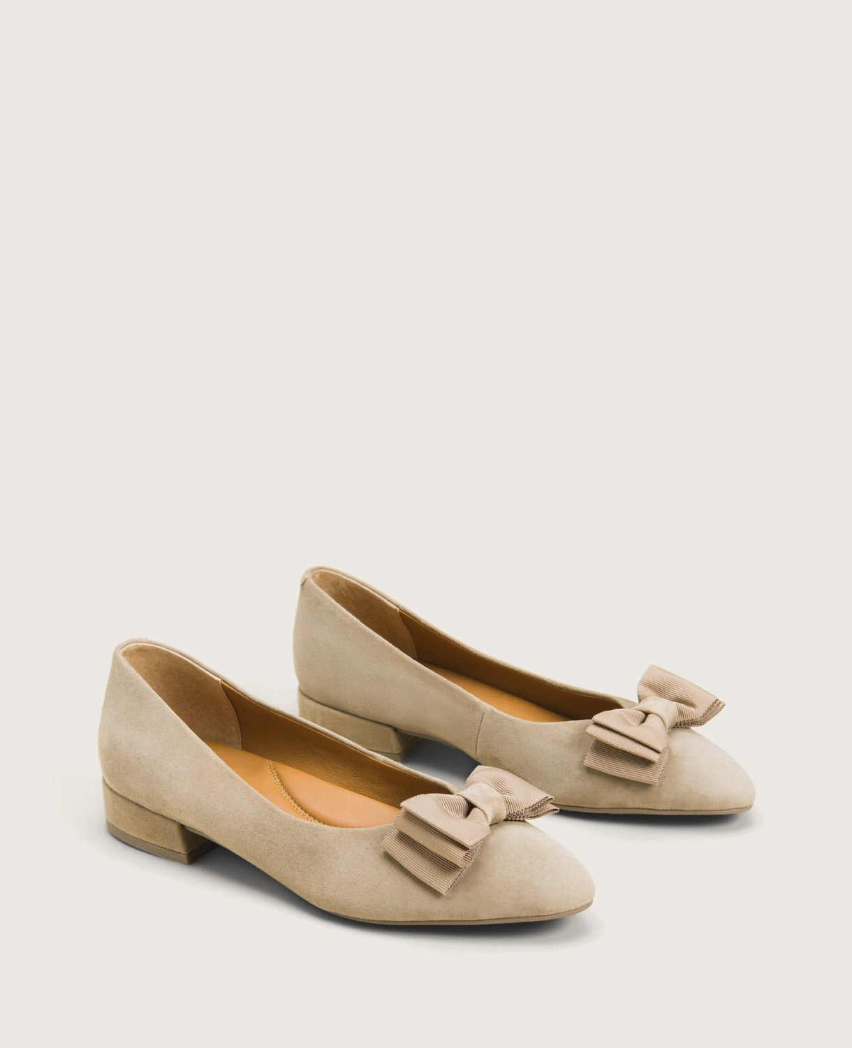 Trendy Walk GENTLE SOULS - Atlas Suede Bow Flat