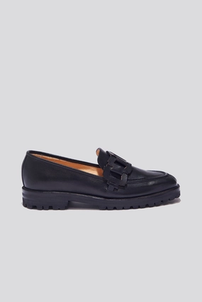 Trini Loafer in Black (USA) Elegant Cushioning Classic Comfort