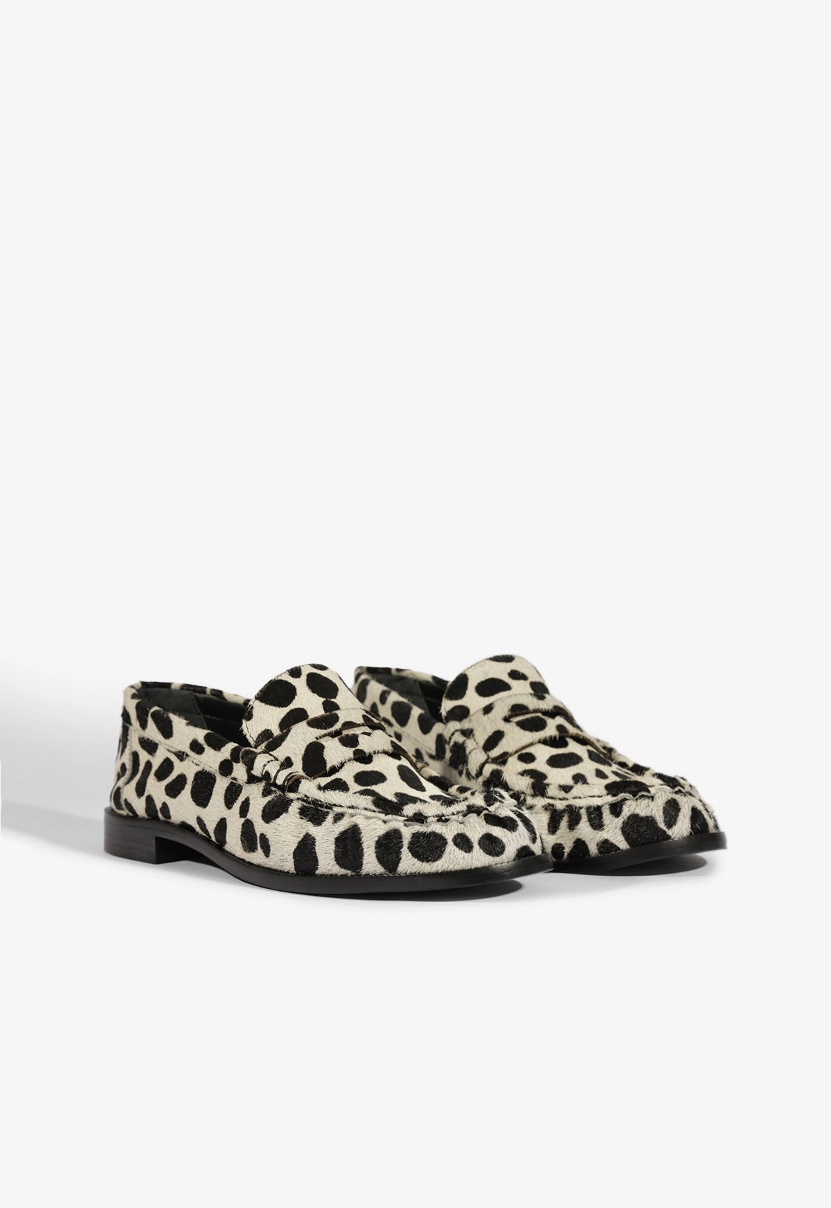 Tyche Calf Hair Flat Comfortable Wear