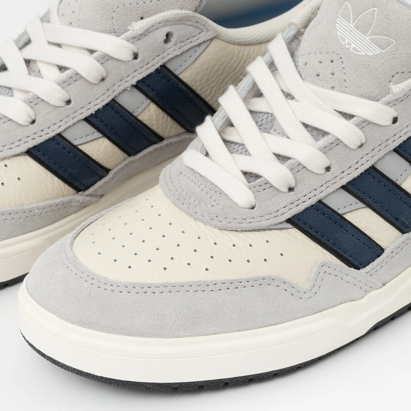 Tyshawn II (Grey/Navy/White) Step Comfort