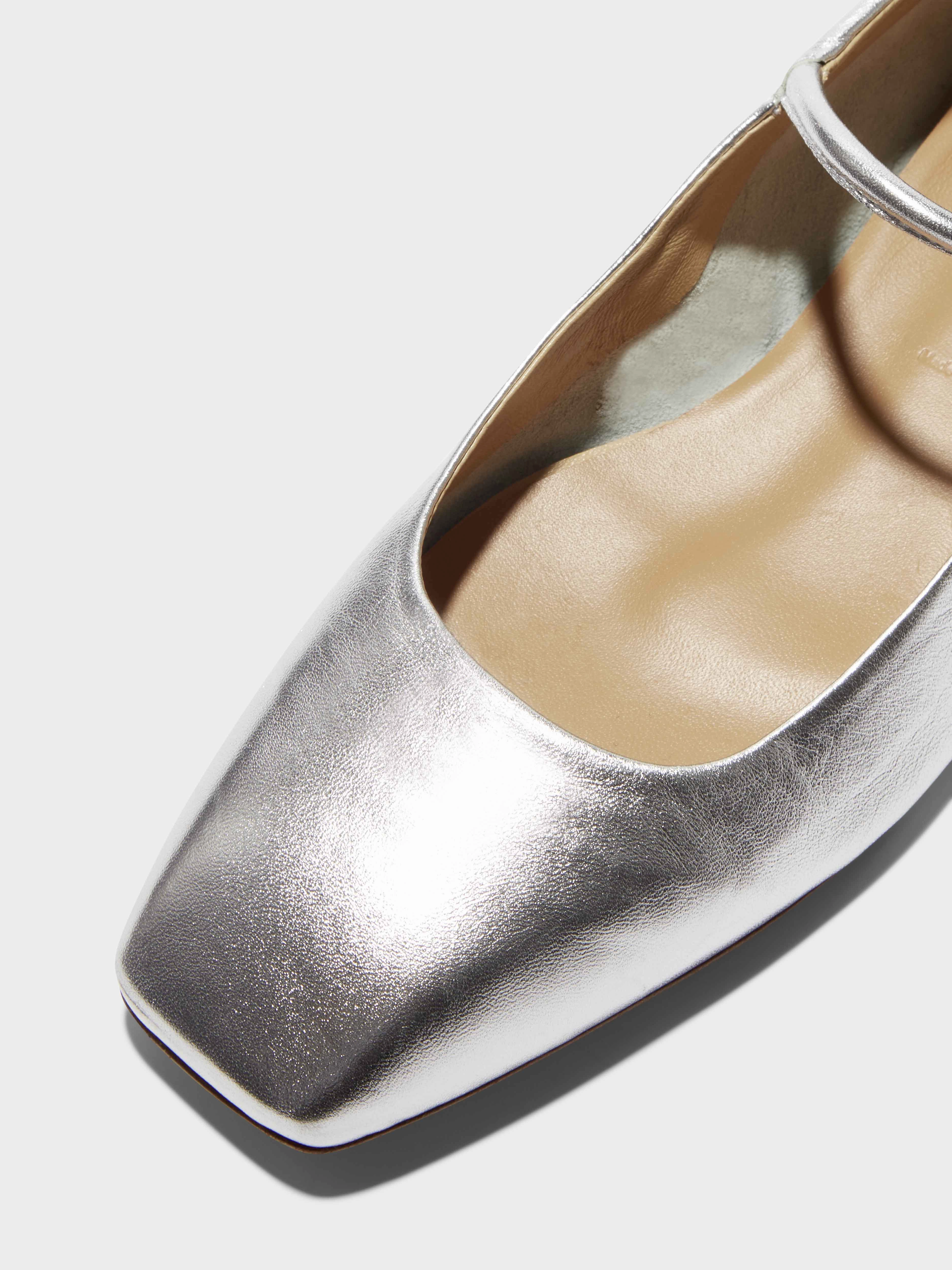 Uma Mary-Jane Flats Classic Fit