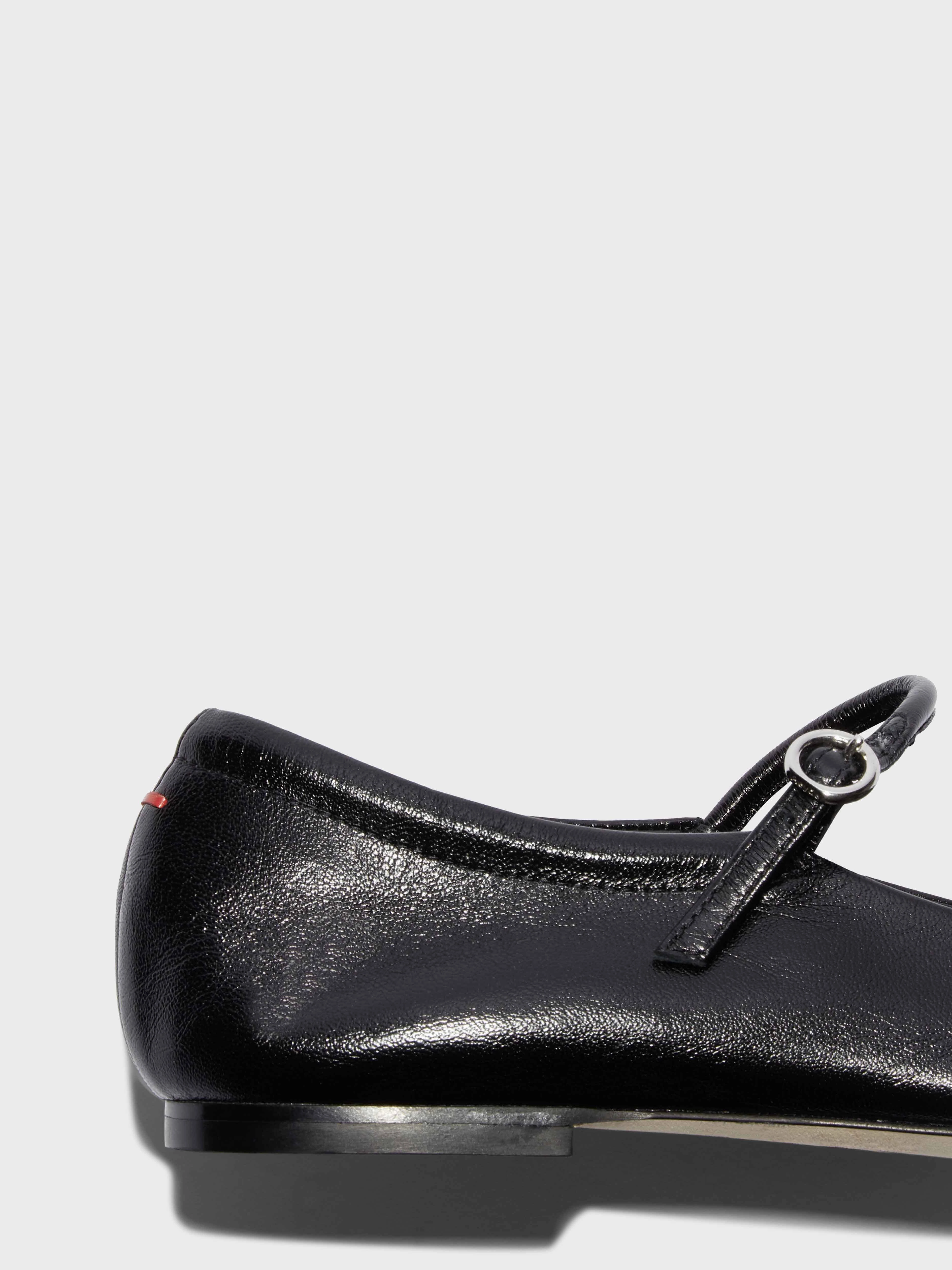 Uma Mary-Jane Flats Timeless Walk